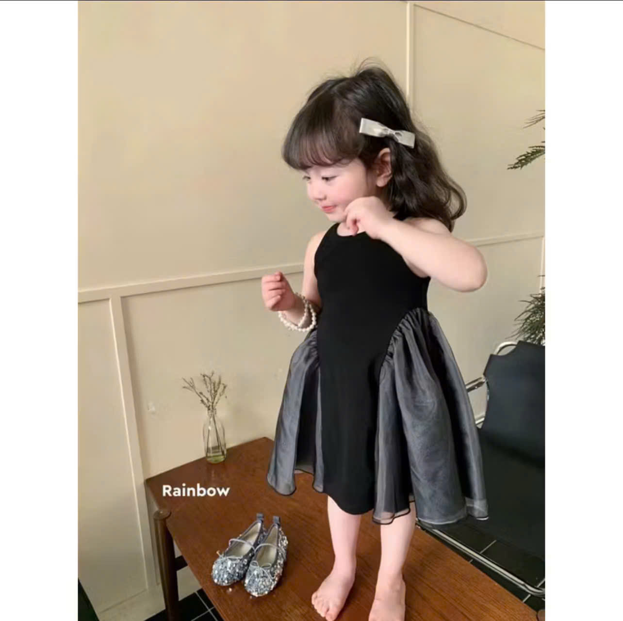 HE07 Đầm xòe bé