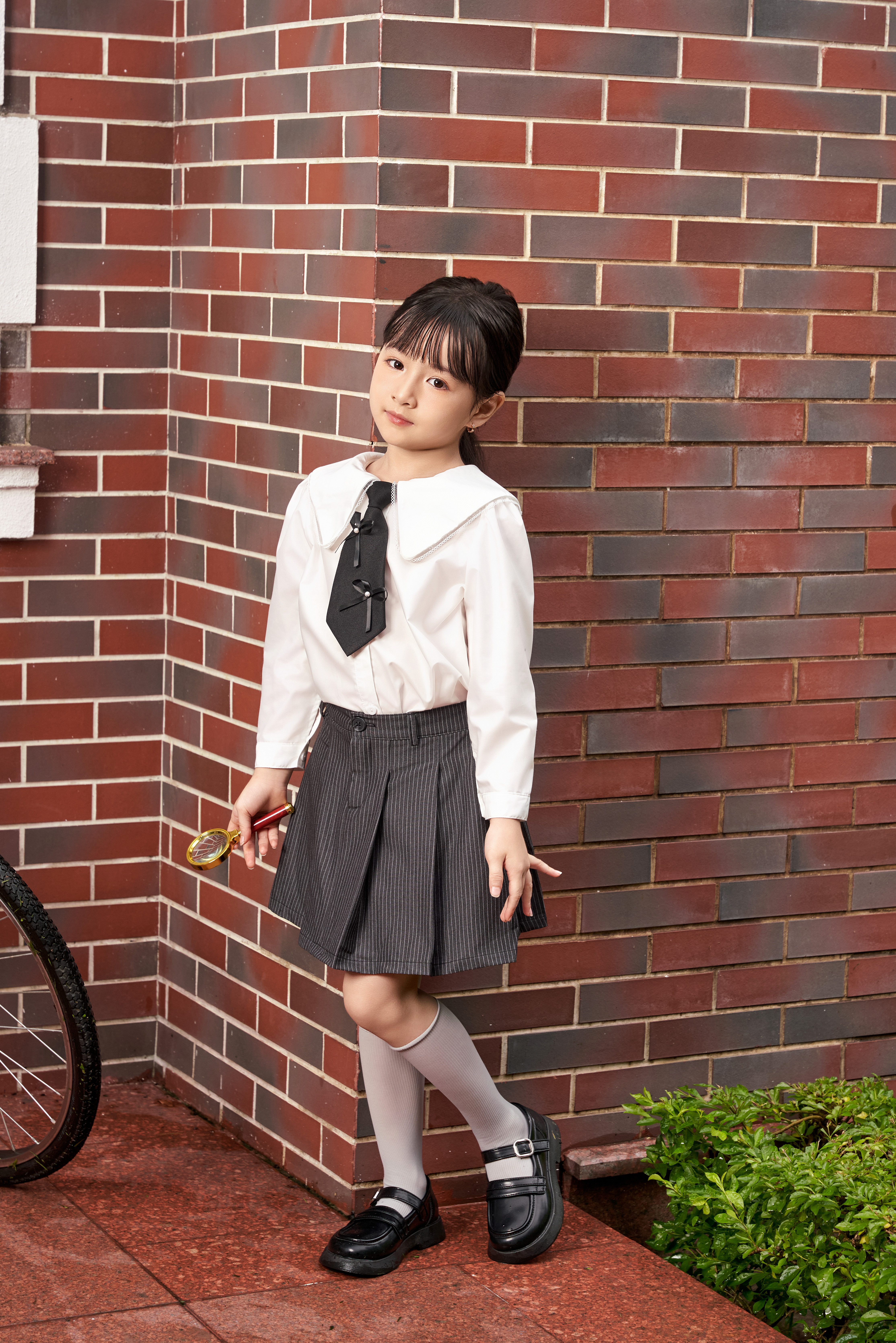 Chân váy xếp ly kẻ dọc kiểu_thumbnail_2