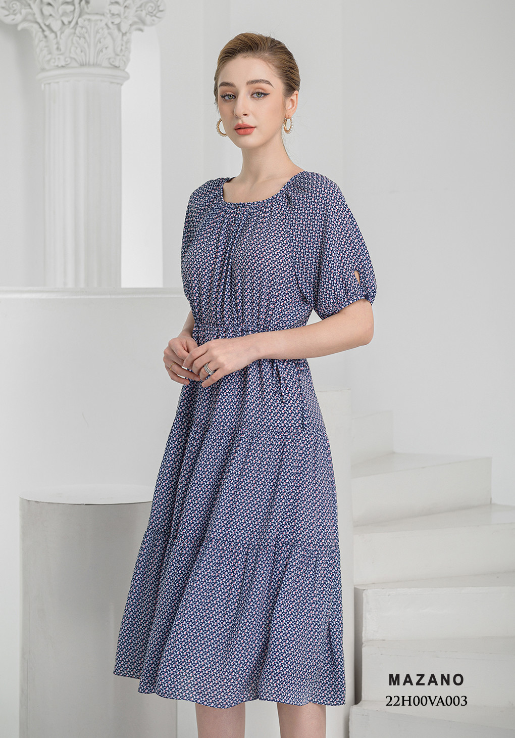 Đầm xanh họa tiết rủ tâng rút dây eo