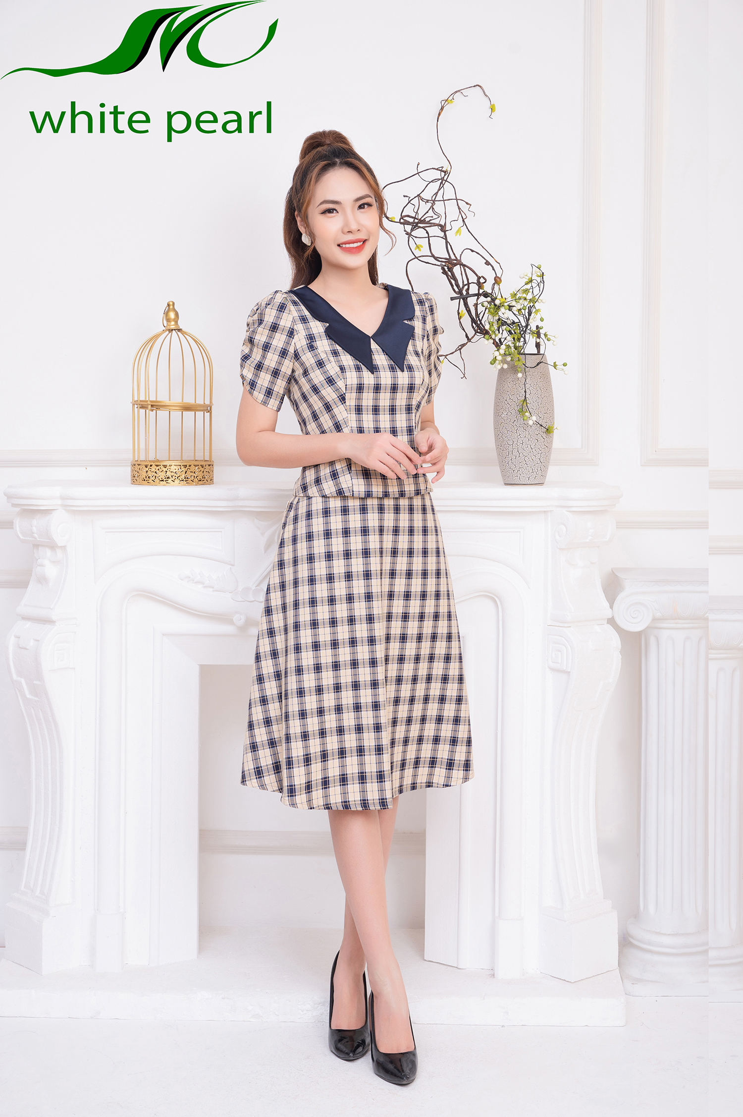 Bộ ký giả cổ cánh bướm kết hợp chân váy xòe thời trang công sở cao cấp White Pearl_thumbnail_0