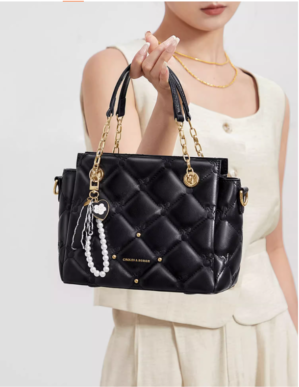 Túi Xách Quilted Pearl Charm