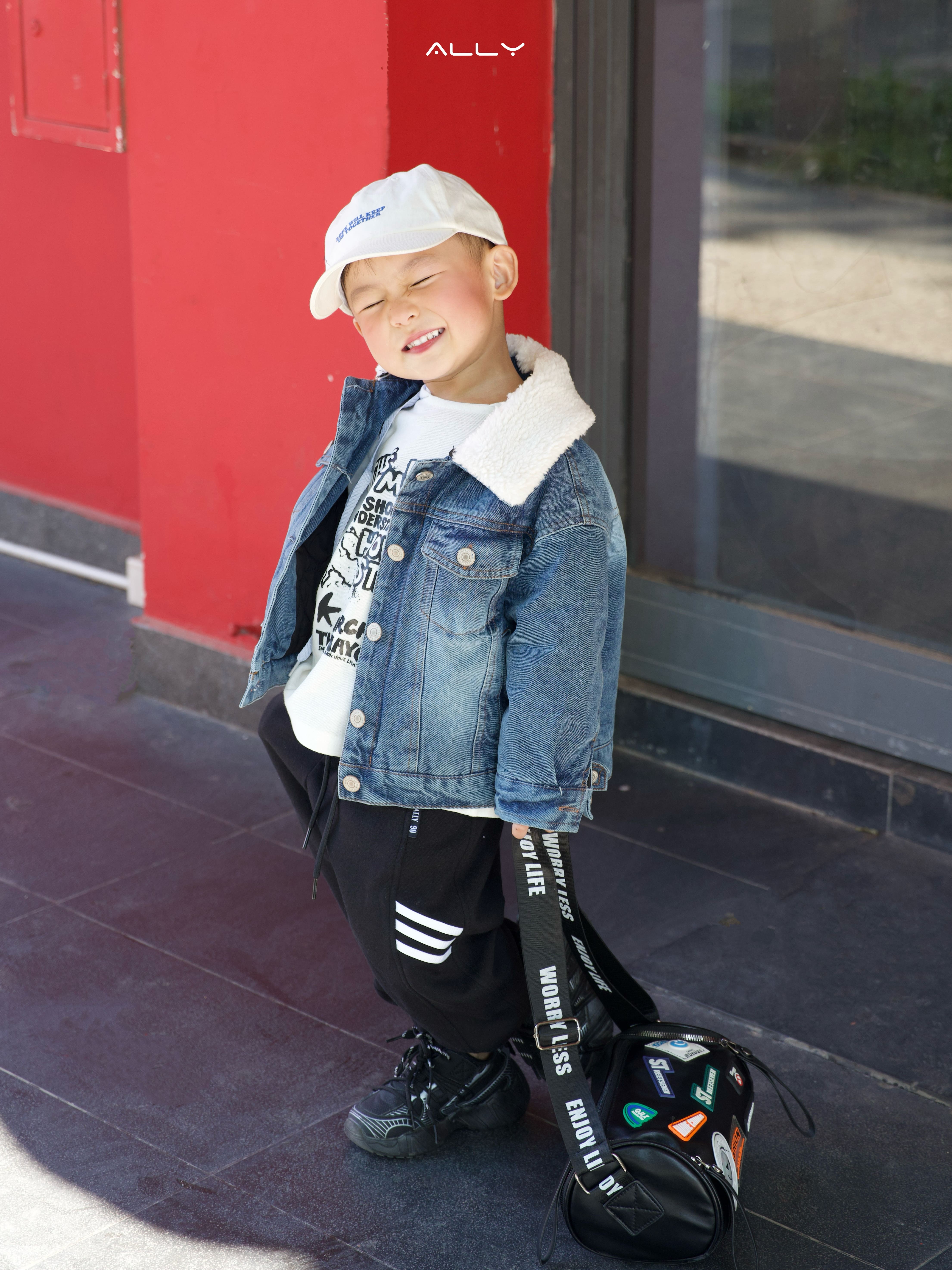 Áo khoác jean bé trai lót bông – Cổ lông tháo rời, ấm áp & thời trang S17_thumbnail_6
