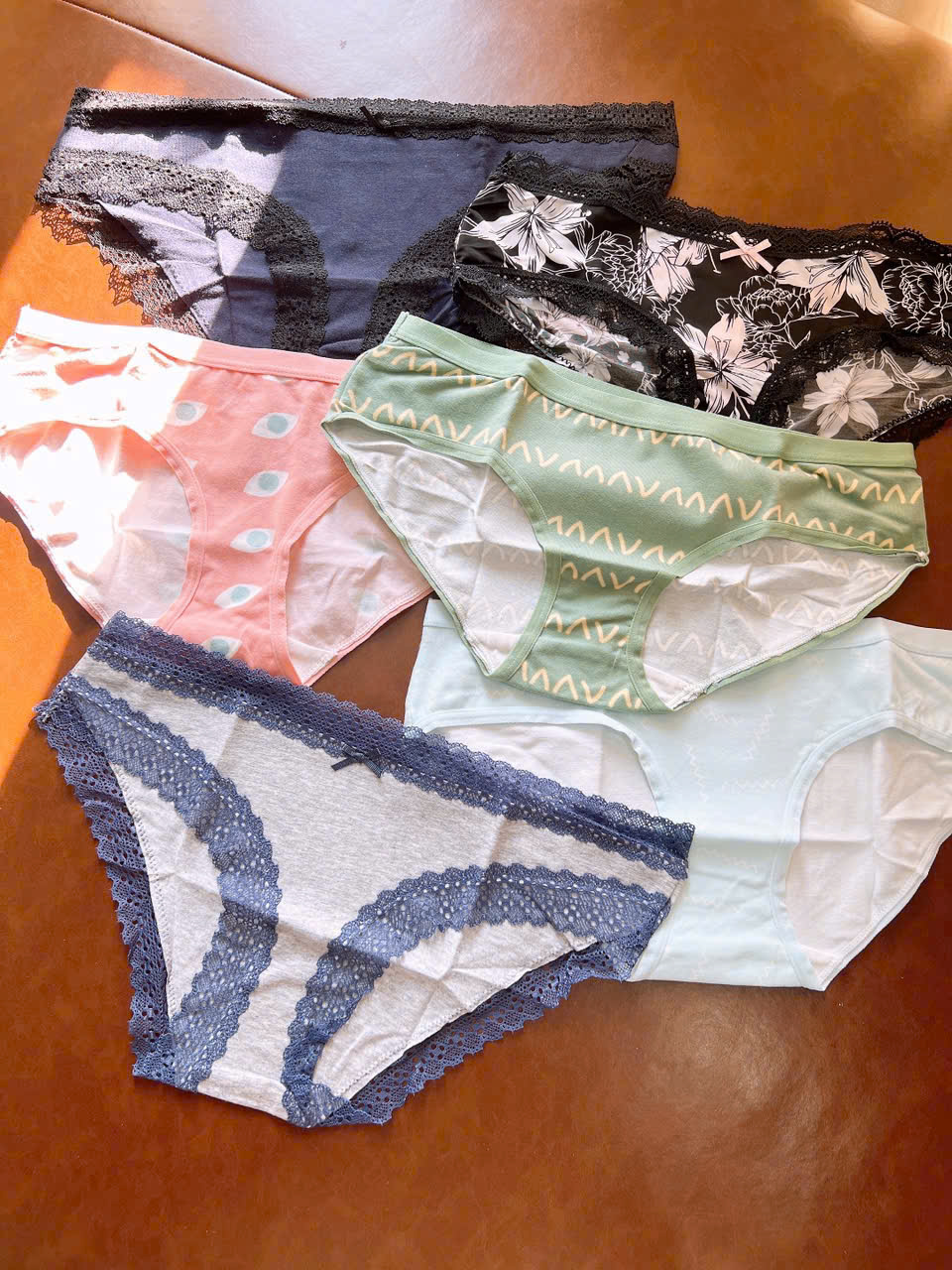 HU76 Set 4 quần lót ( NGẪU NHIÊNC4 2 MÀU )