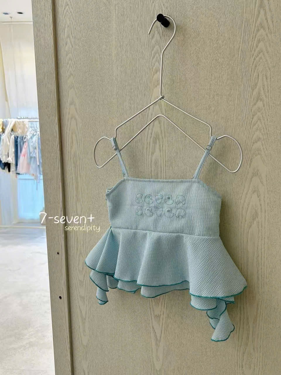 (H111) Áo 2 dây xanh tua rua hãng Seven