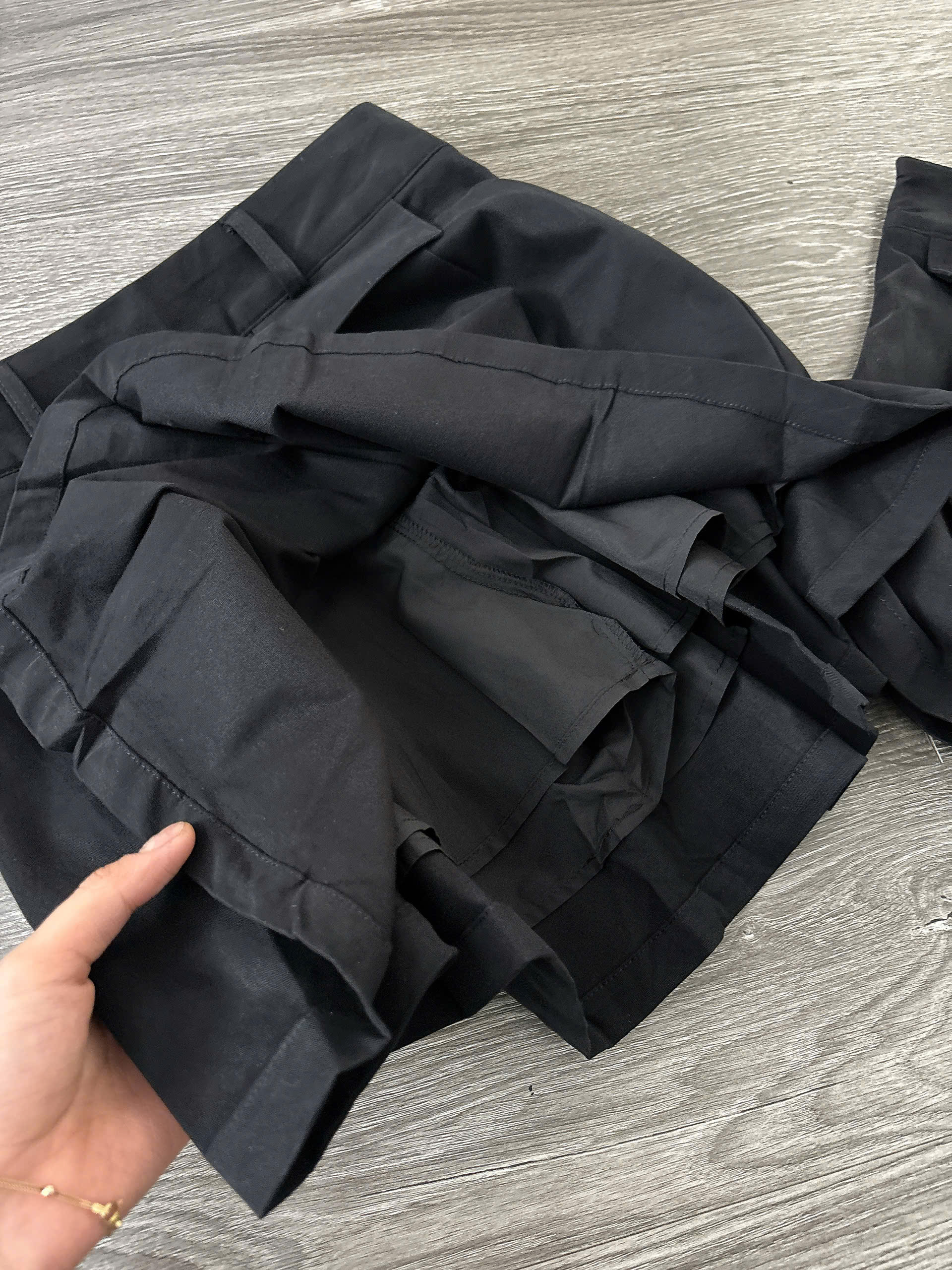 C84 CHÂN VÁY ĐEN_thumbnail_4