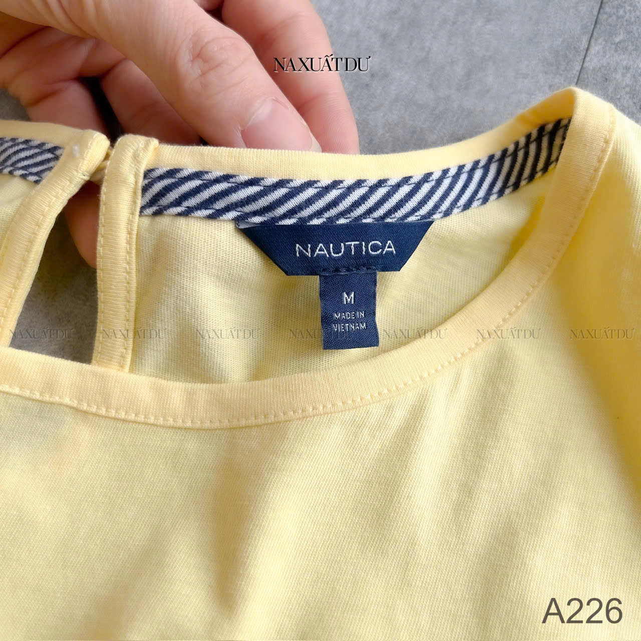 Áo thun cột dây màu vàng nữ 