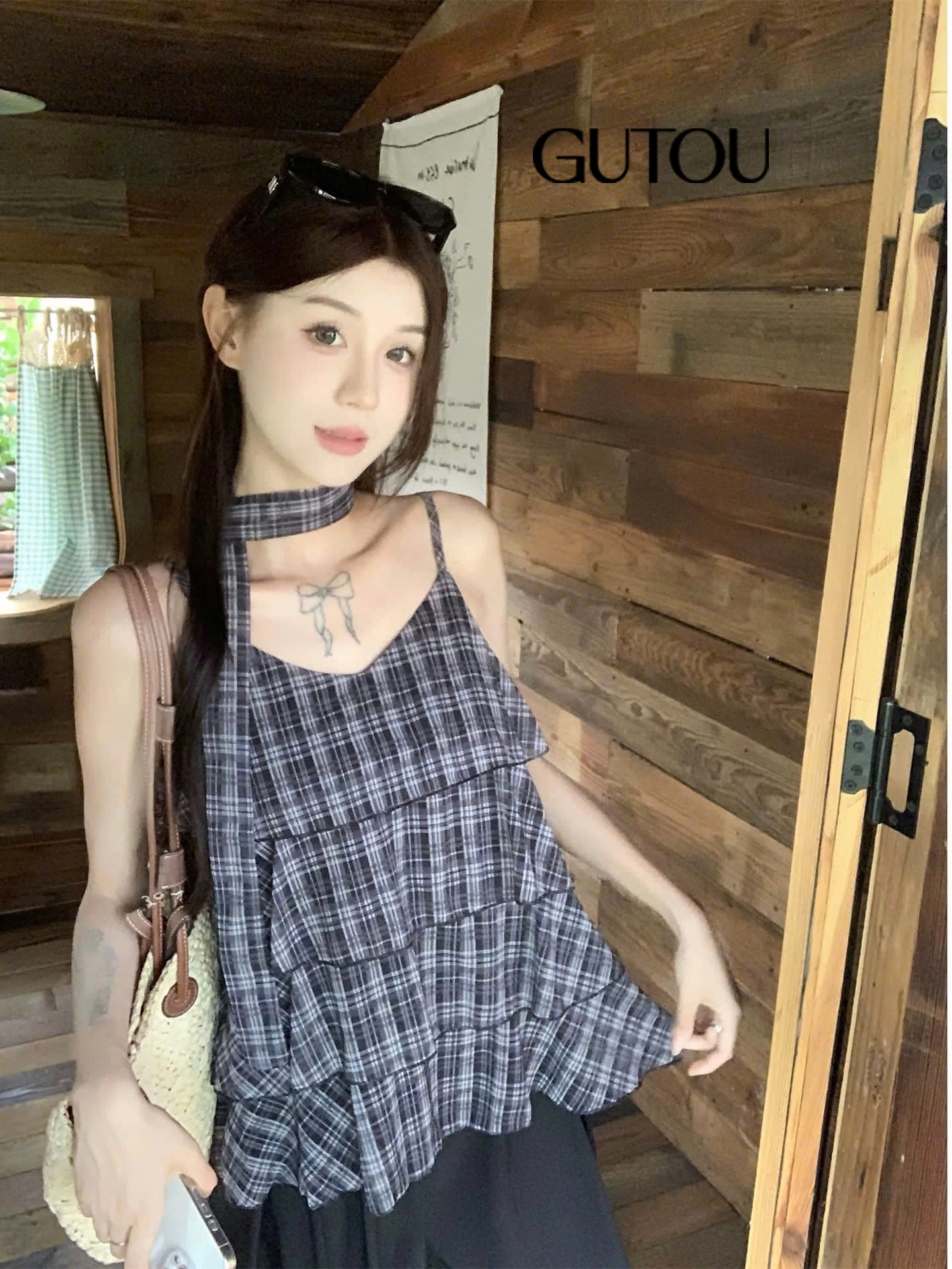 [ GUTOU ] Áo Hai Dây Tầng Cổ V Phối Khăn Choàng_thumbnail_16