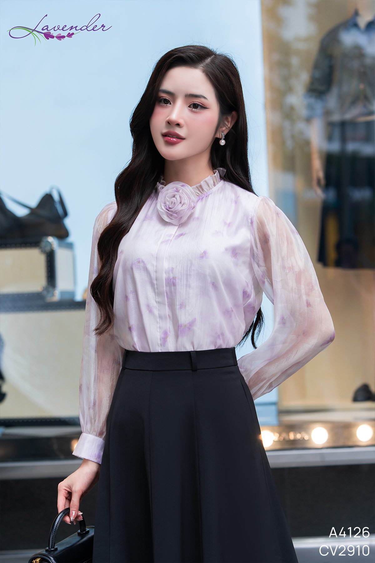 Áo sơ mi tơ ngọc trai hoa tím cổ bèo A4126