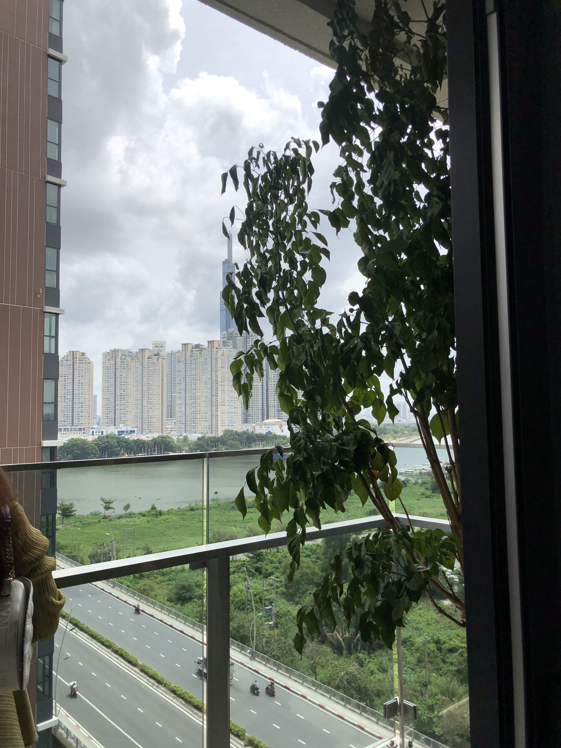 Chính chủ cần cho thuê căn 3 phòng ngủ tại The River giá 45 triệu bao phí_thumbnail_2