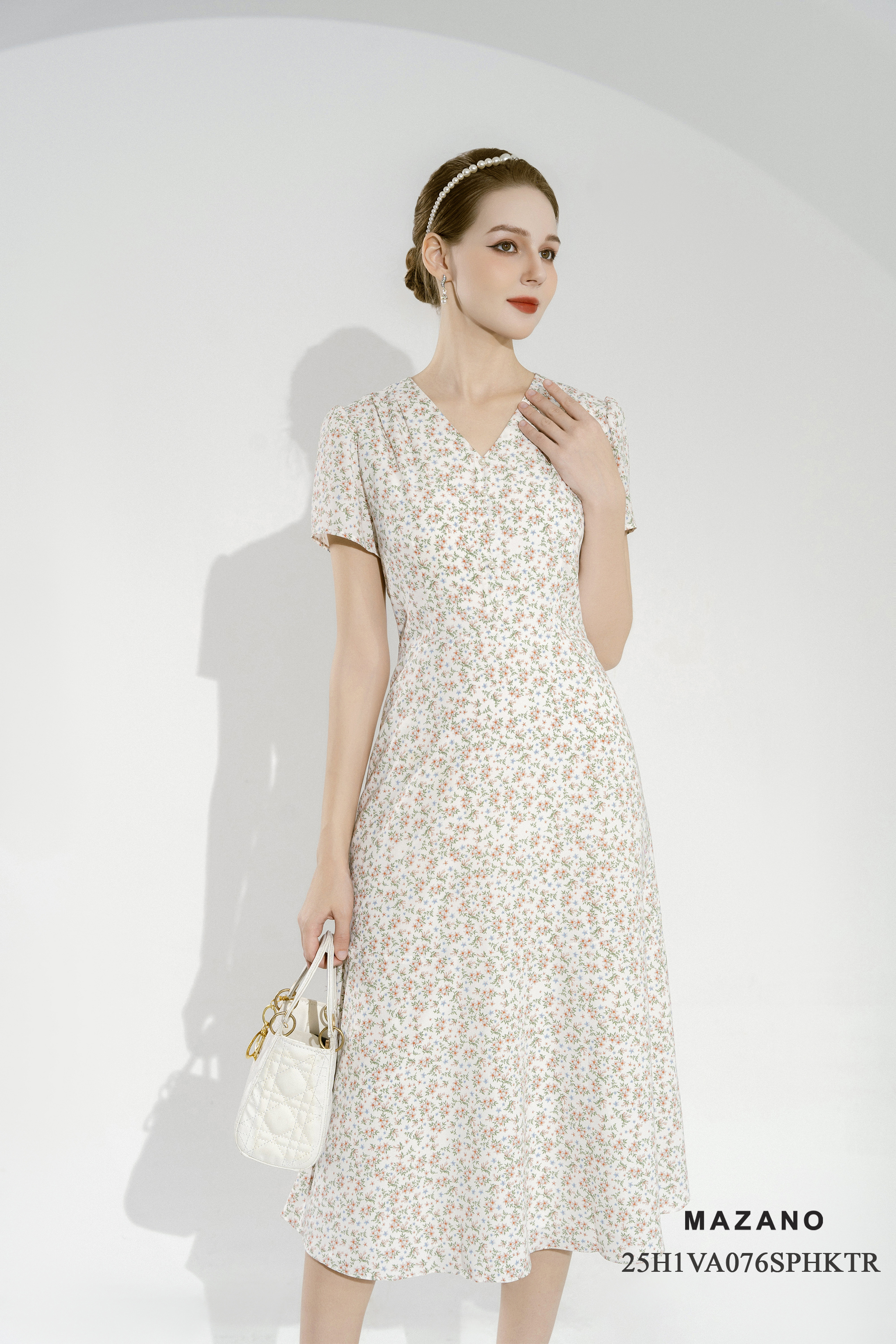 Váy Đầm thân ôm vừa chân rủ nhẹ Vải thô mỏng Họa tiết hoa nhí Cổ V Tay ngắn Dài váy ngang bắp_thumbnail_1