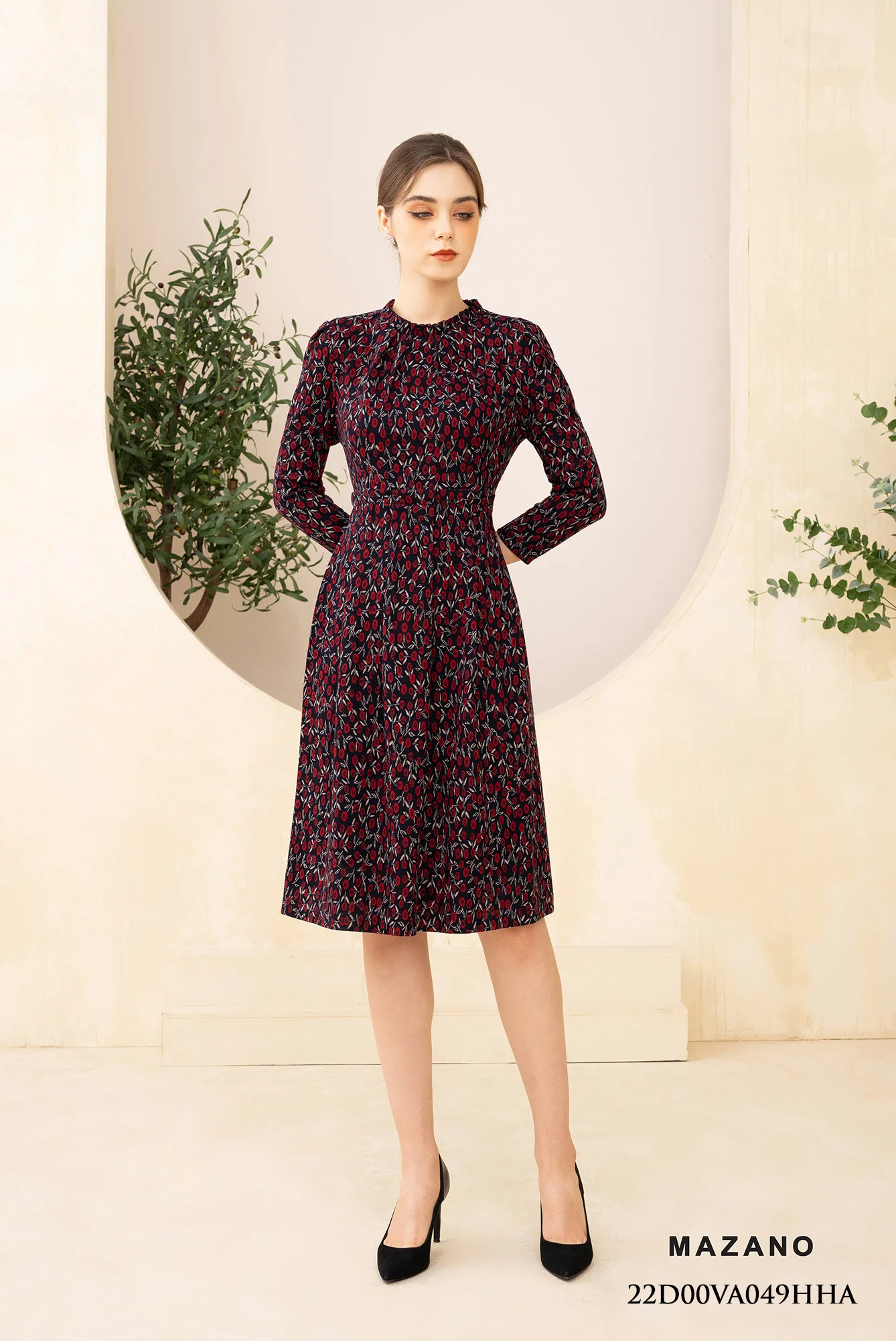 Đầm len họa tiết chân xếp ly phối bèo cổ_thumbnail_2