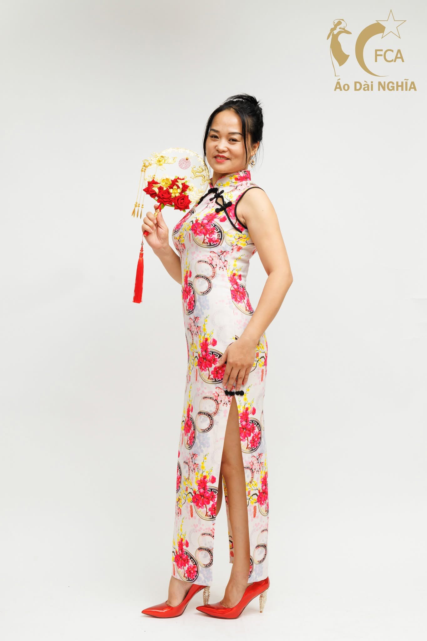 Sườn xám mẫu số năm