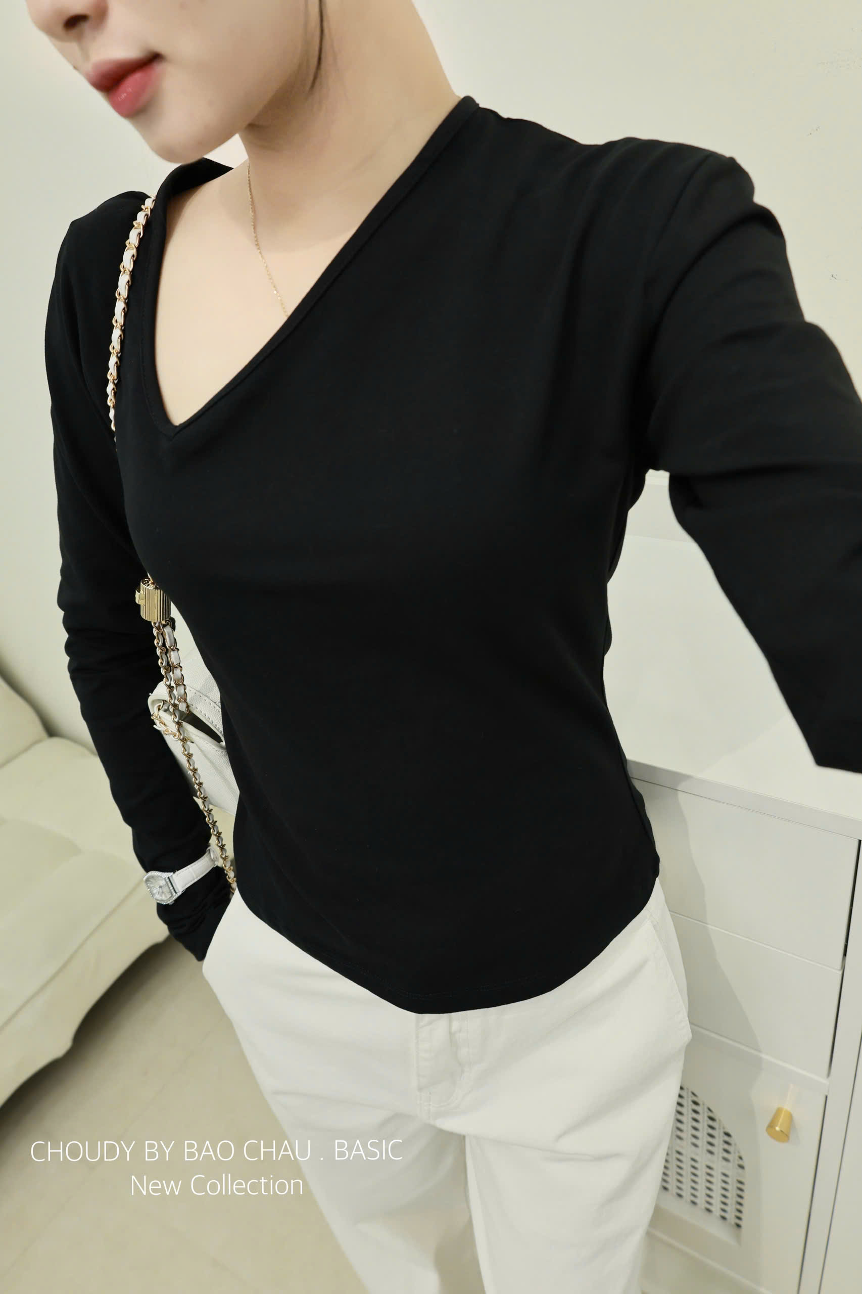 SALE U519 ÁO THUN TAY DÀI ĐEN