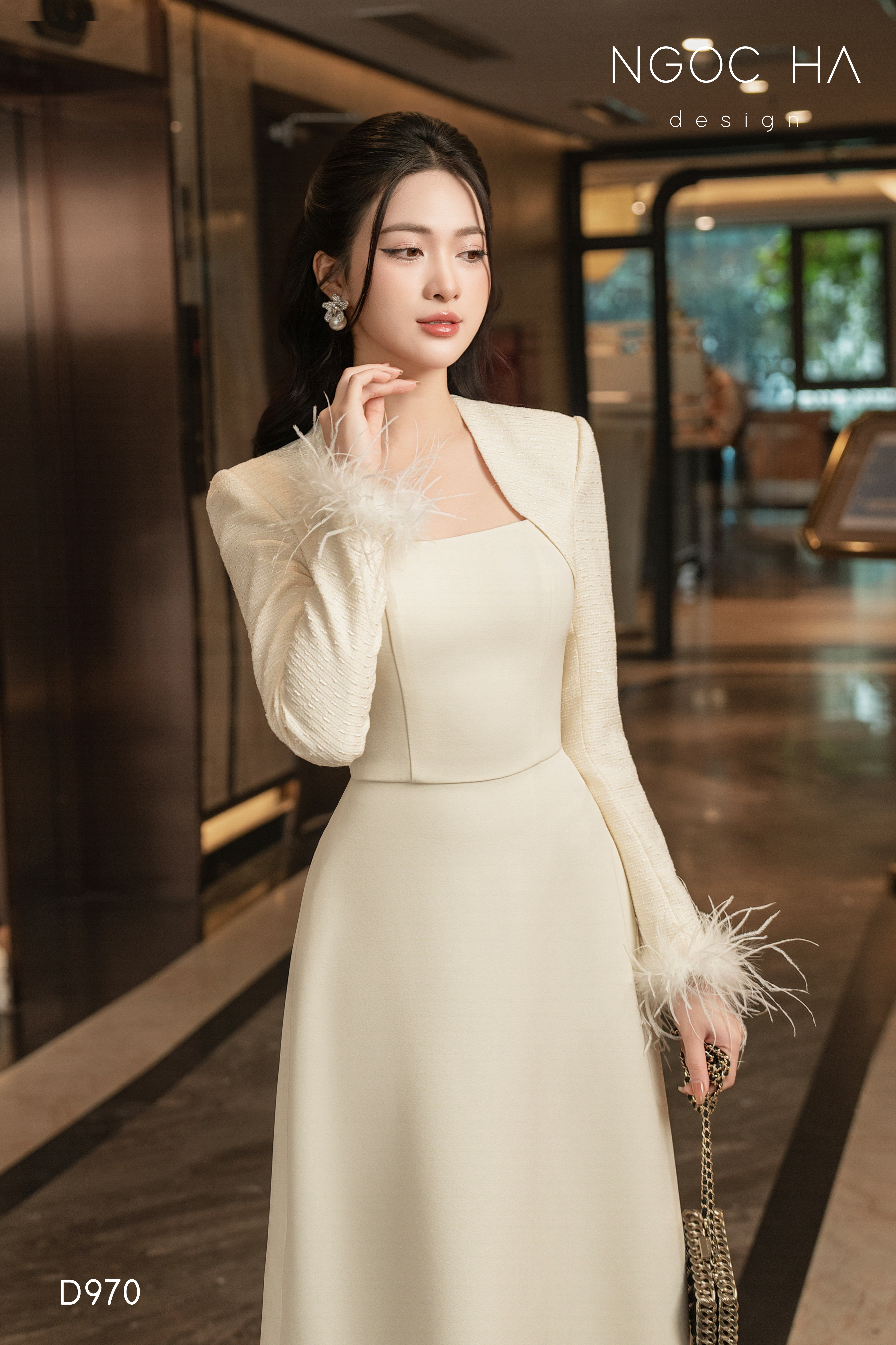 Kylie Dress_ Đầm Xòe Đính Lông Cửa Tay Màu Kem D970_thumbnail_3