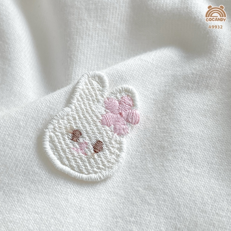 Áo dài TRẮNG phối bèo sóng thêu thỏ_thumbnail_3