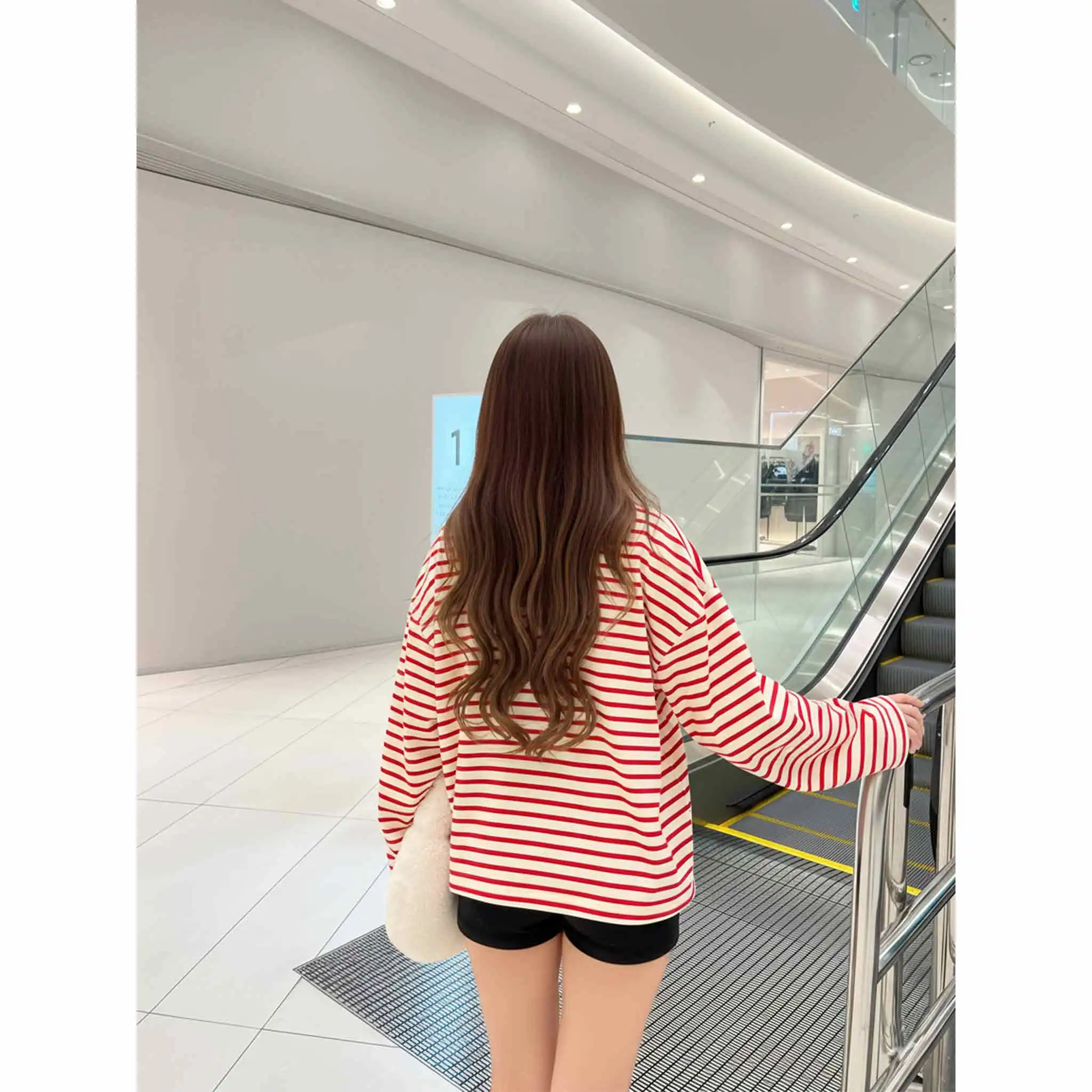 Áo thun boxy Miucho vải borip thoáng mát chuẩn form tay dài cổ tròn in chữ basic 2847_thumbnail_5