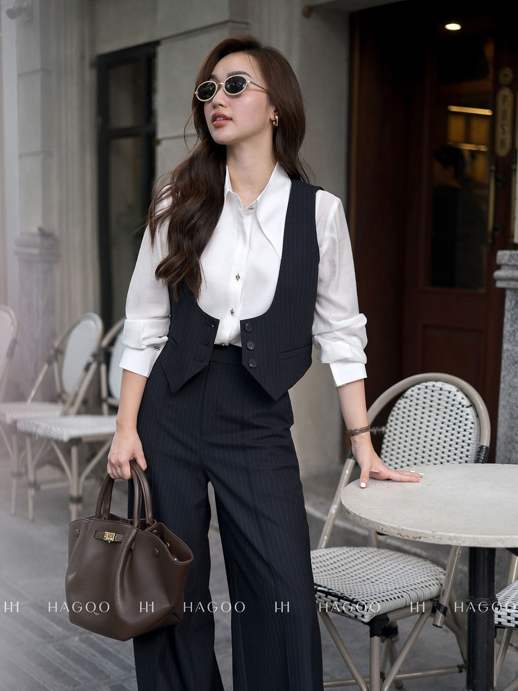 Áo gile kẻ sọc cổ U sâu HAGOO_thumbnail_4