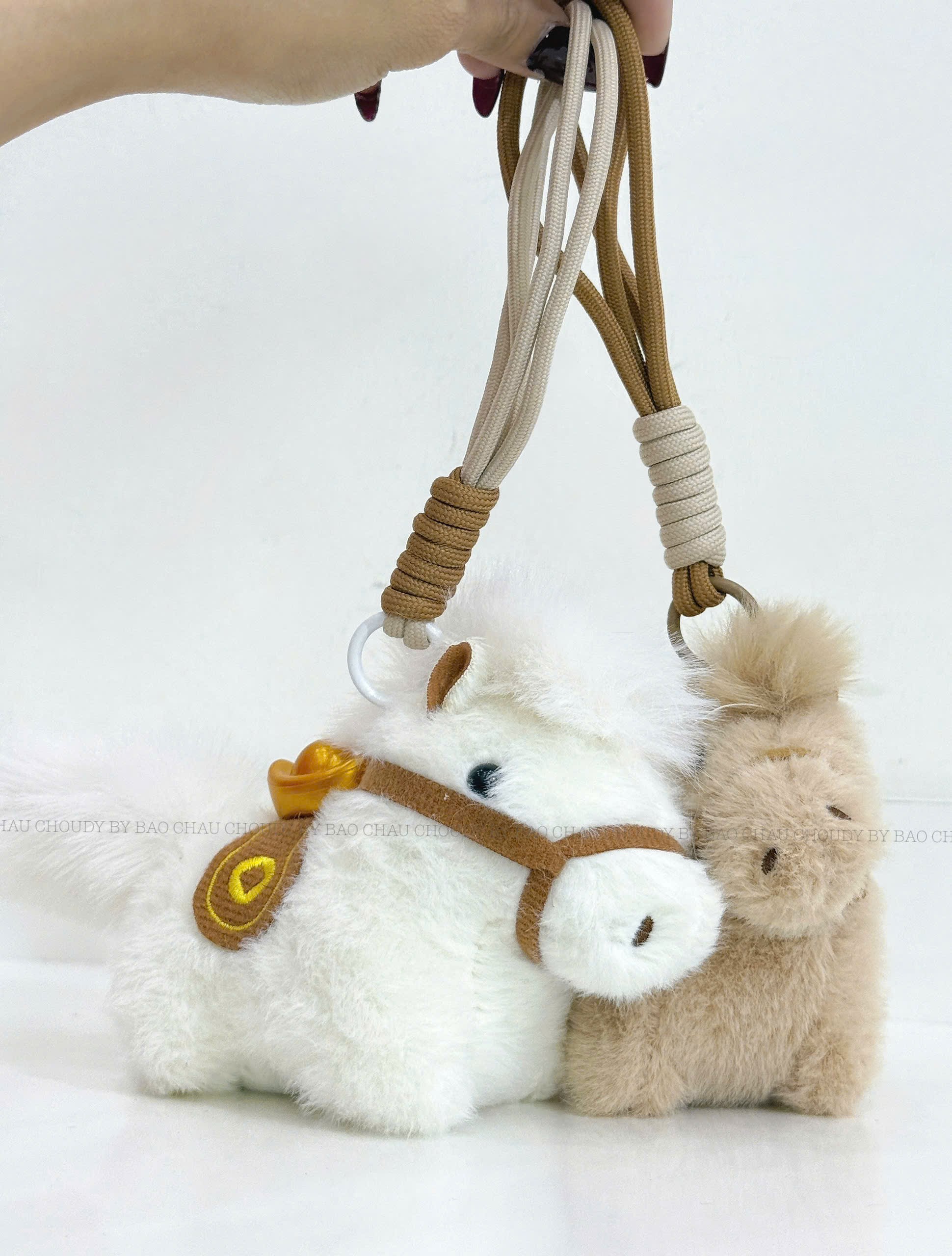 M32 MÓC KHÓA  NGỰA 2 MÀU_thumbnail_1