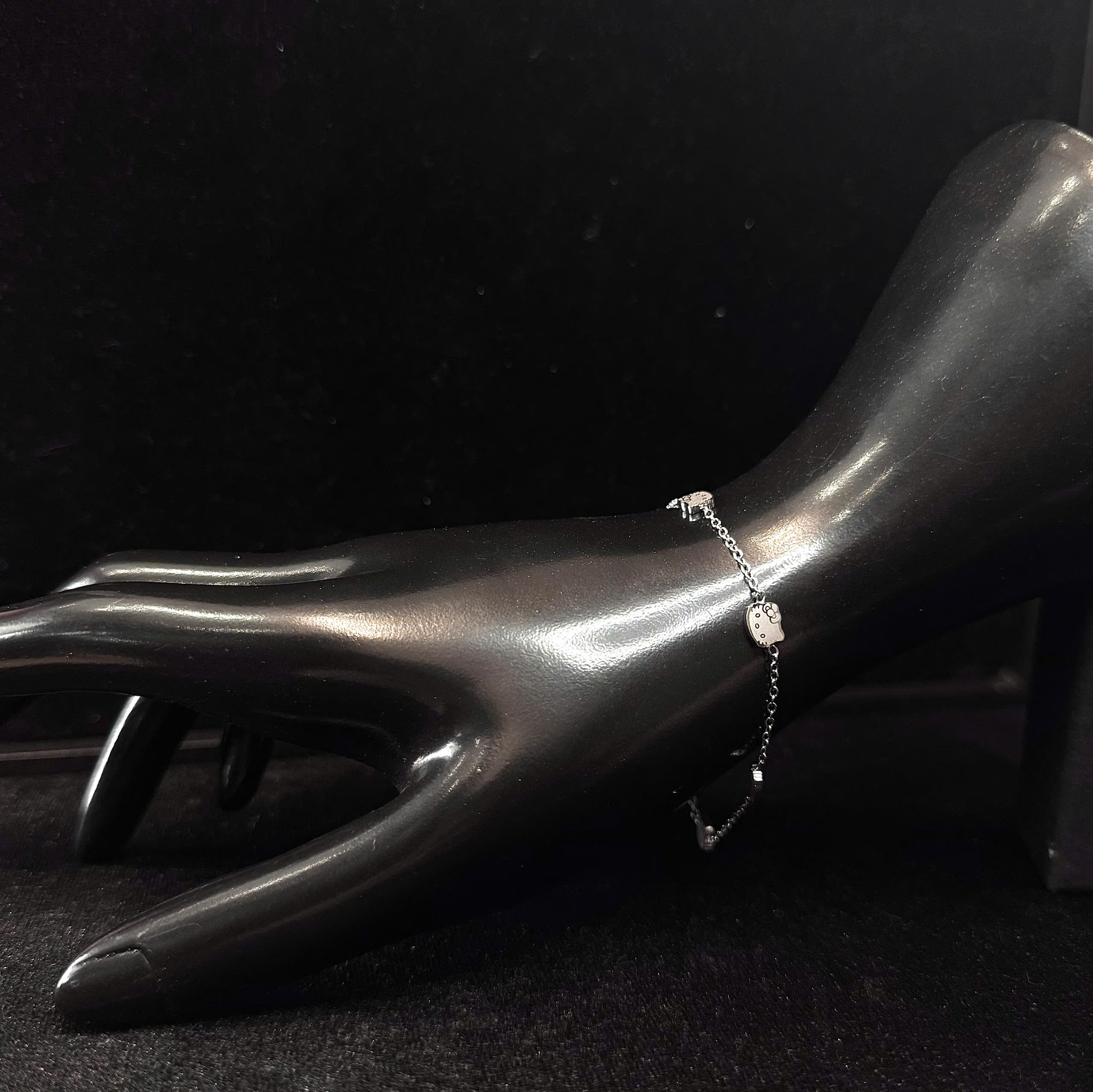 vòng tay dây mảnh hello kitty_thumbnail_1