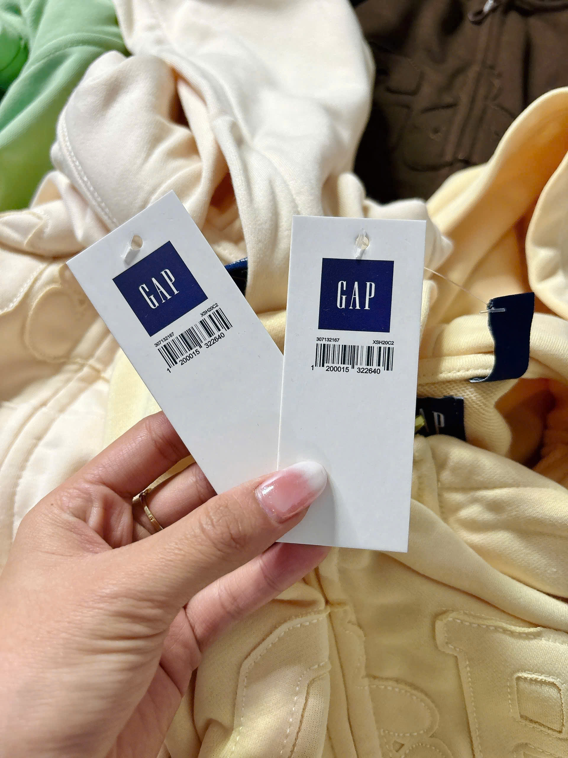 Áo khoác có nón xịn ( KEM )_thumbnail_6