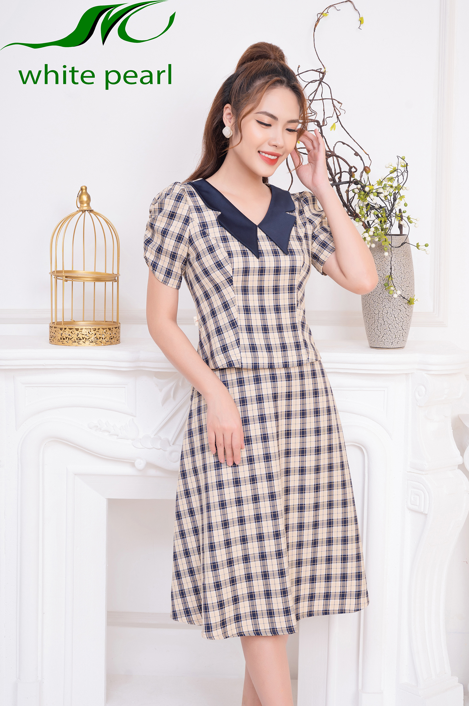 Bộ ký giả cổ cánh bướm kết hợp chân váy xòe thời trang công sở cao cấp White Pearl_thumbnail_2