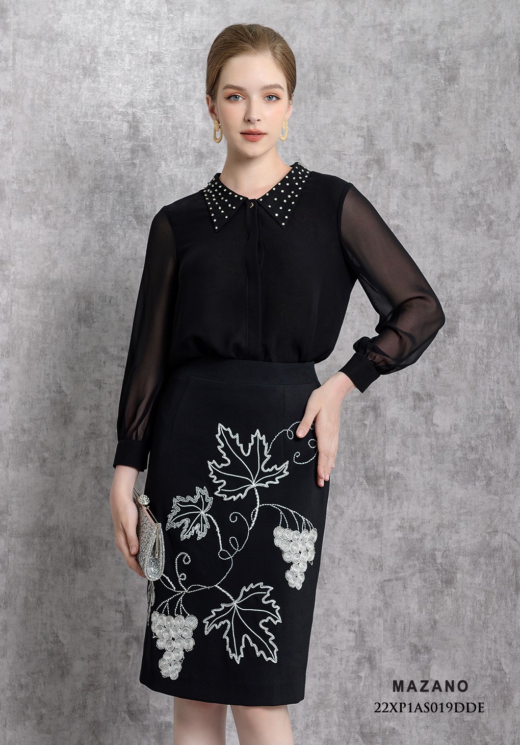 Áo sơ mi đen dài tay đính cổ_thumbnail_3