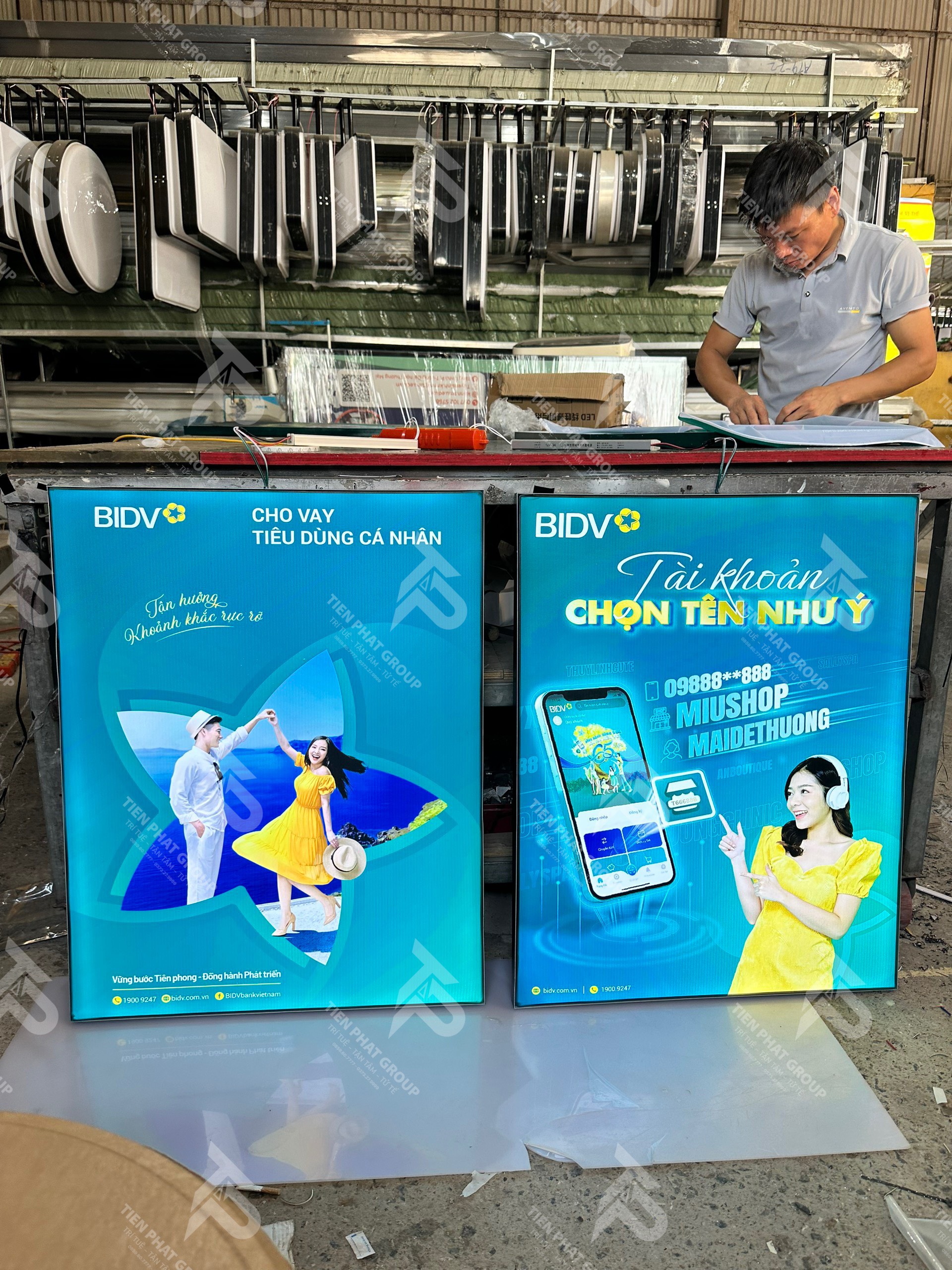 GIA CÔNG HỘP ĐÈN NHÉT CẠNH 