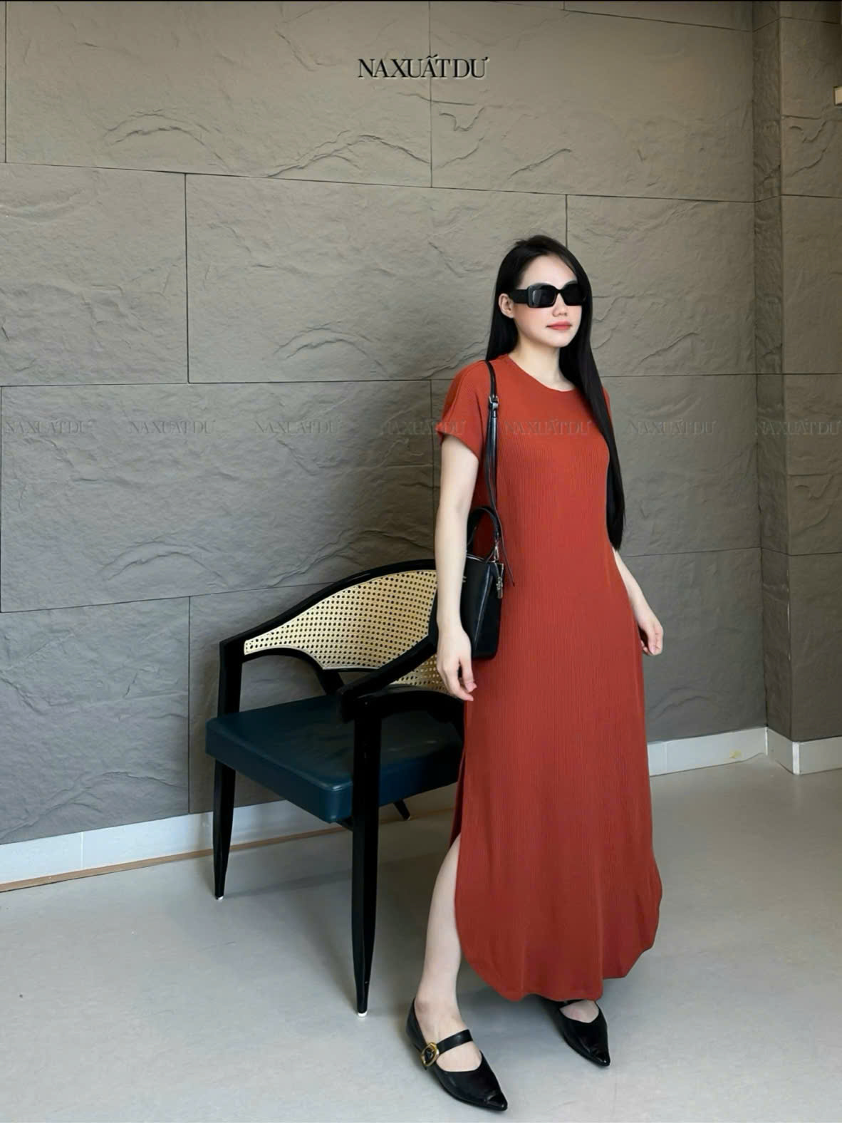 Đầm dài suông xẻ tà nữ 