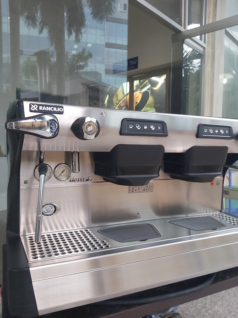 Cho thuê máy pha cà phê Rancilio – Nhanh trong ngày, có kèm máy xay, chỉ từ 90k/ngày