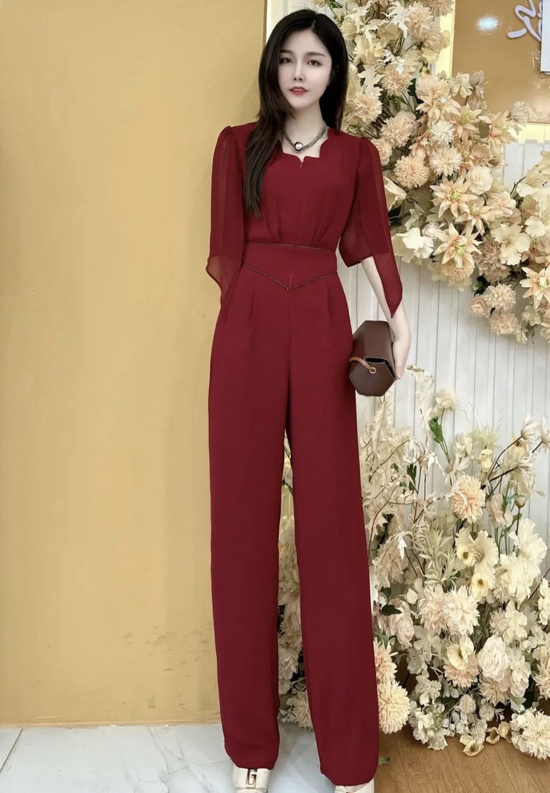 Jumpsuit thiết kế tay xẻ đính đá sang trọng_thumbnail_0