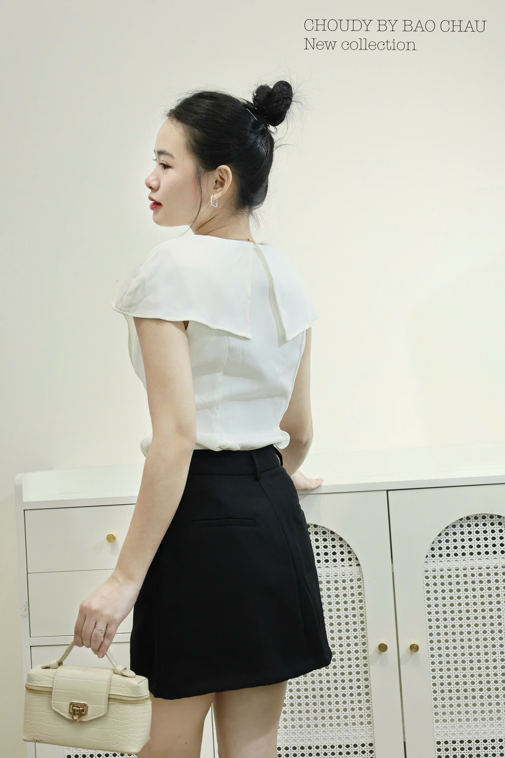 SALE U188 CHÂN VÁY NGẮN ĐEN_thumbnail_5