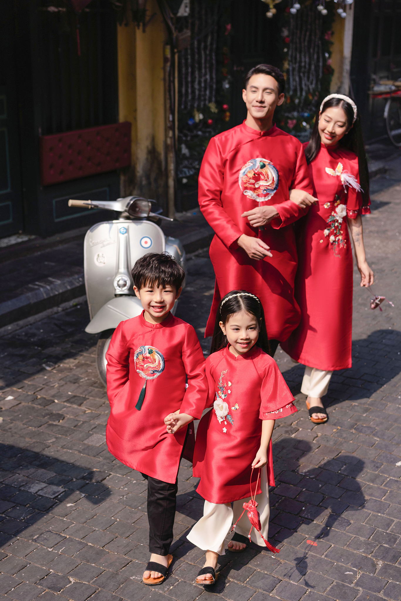 Áo dài Mẫu Đơn mẹ_thumbnail_0