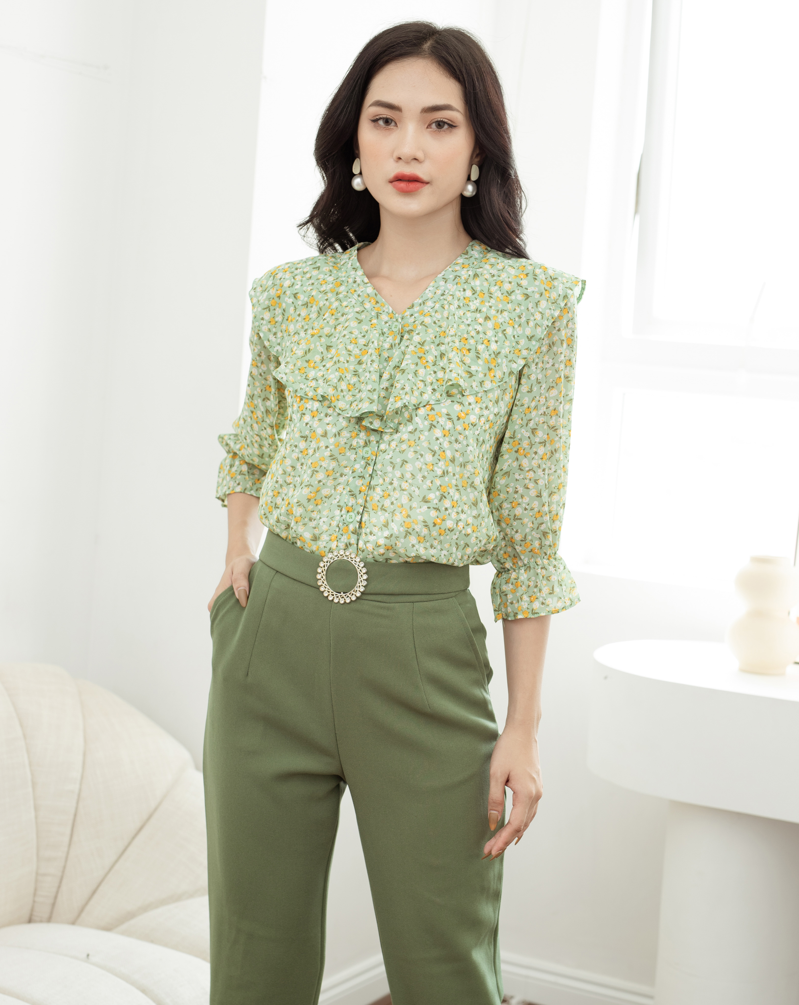 Áo kiểu cổ Bèo ngực tiểu thư tay lỡ