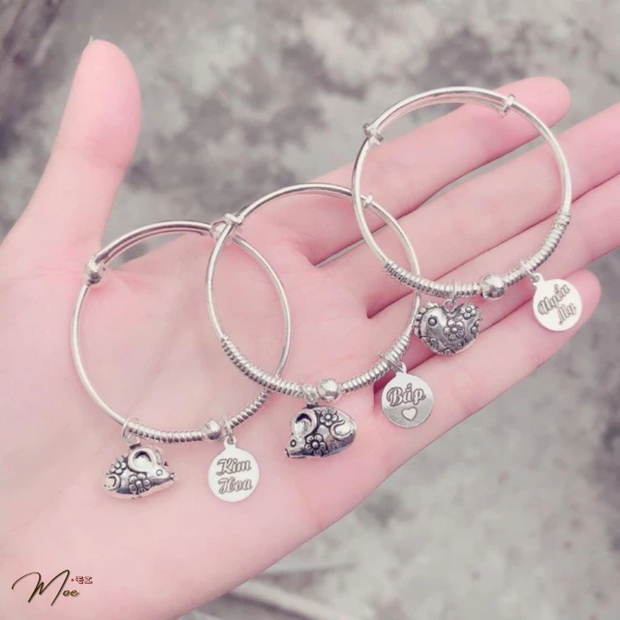 B43 - Vòng tay cứng lò xo kèm charm_thumbnail_1