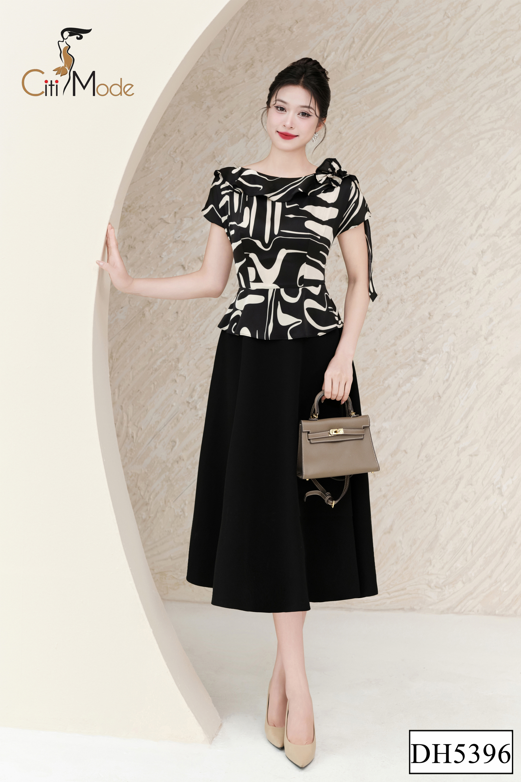 Đấm xòe peplum đen phố họa tiết cổ thuyền đính hoa_thumbnail_3