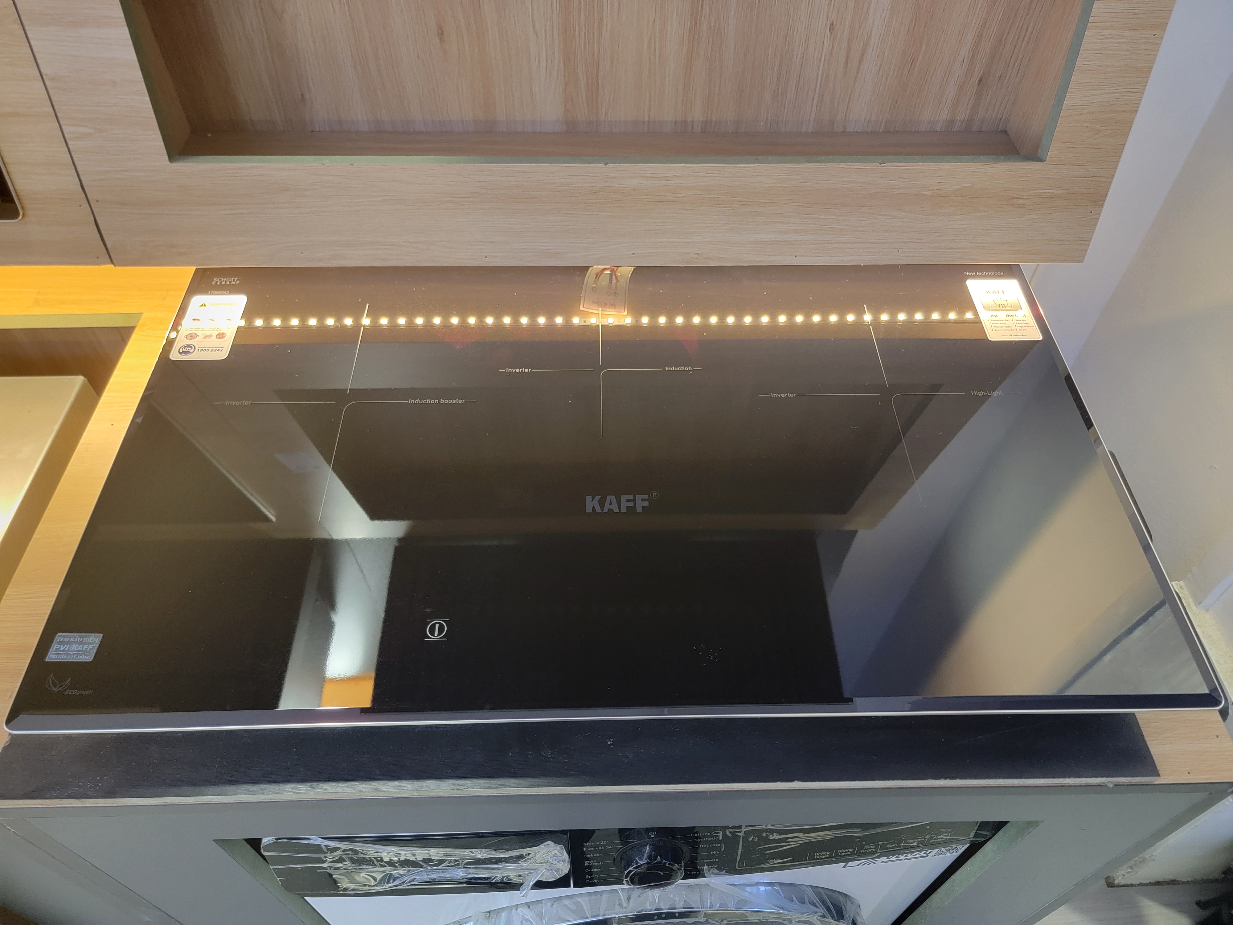 Bếp điện từ KF - IC79H New Plus trưng bày