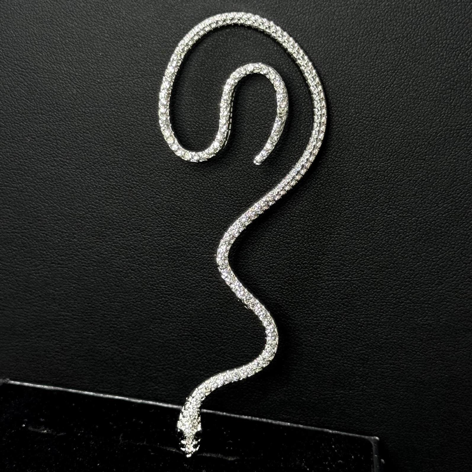 khuyên kẹp giả vành con rắn to uốn éo kim cương tai trái _thumbnail_1