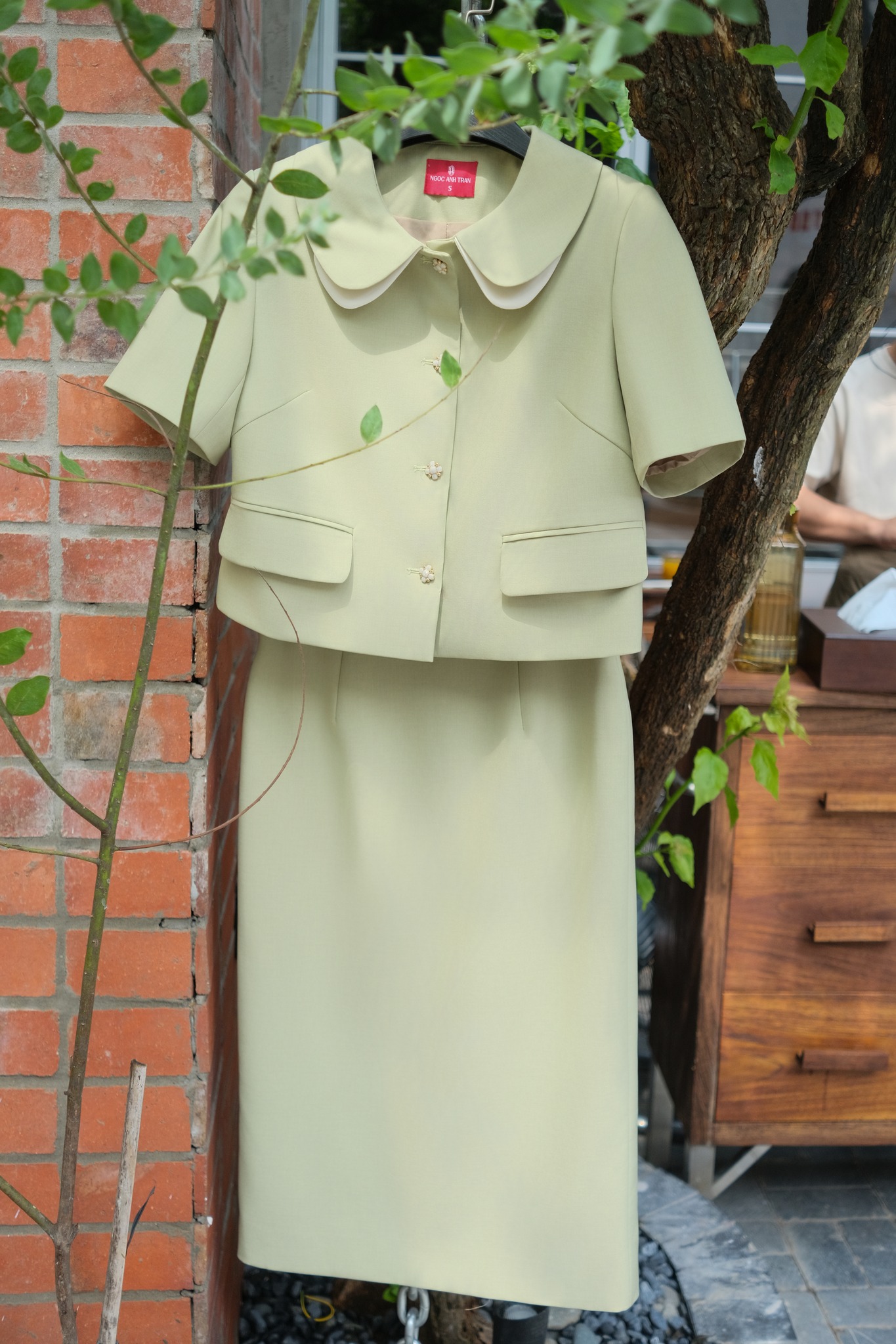 A205 - Set áo kiểu xanh bơ lửng kèm chân váy_thumbnail_2