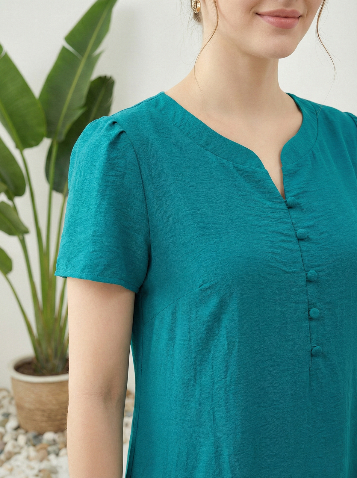 Đầm vải pha linen xanh dáng suông cổ tàu cách điệu tay ngắn thiết kế MAZANO