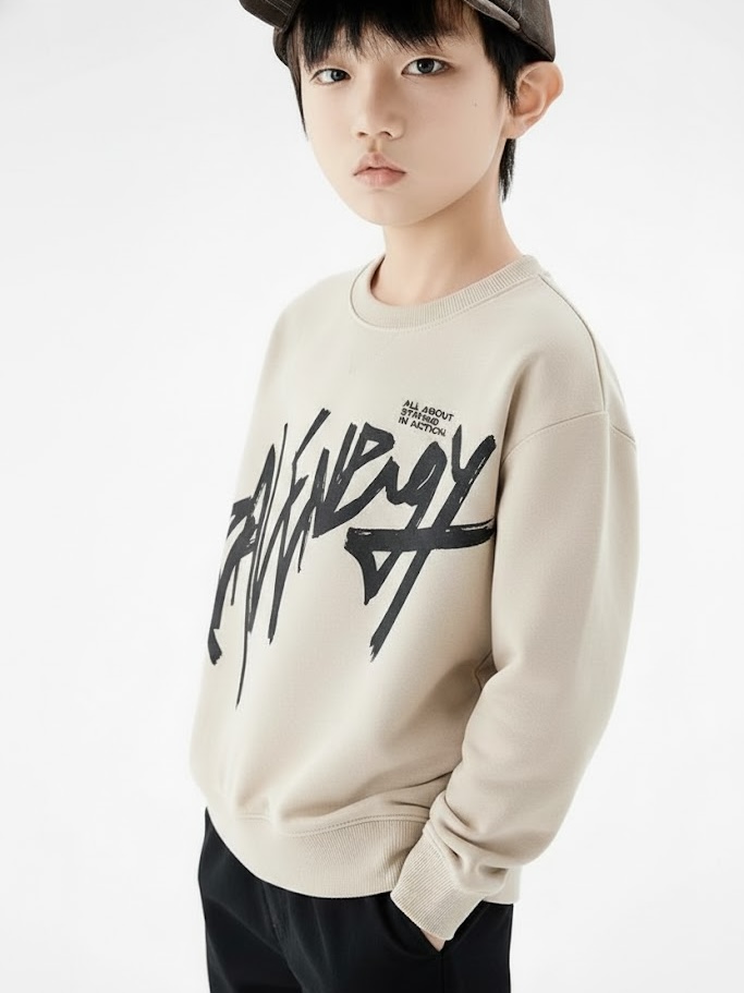 Áo nỉ cổ tròn be in chữ ngực