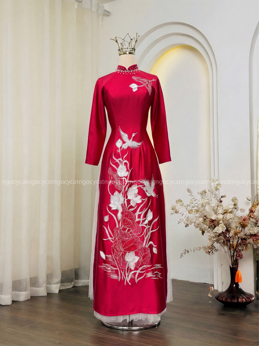 Áo Dài Bà Sui Màu Đỏ Thêu Hoa Sen Hạc
