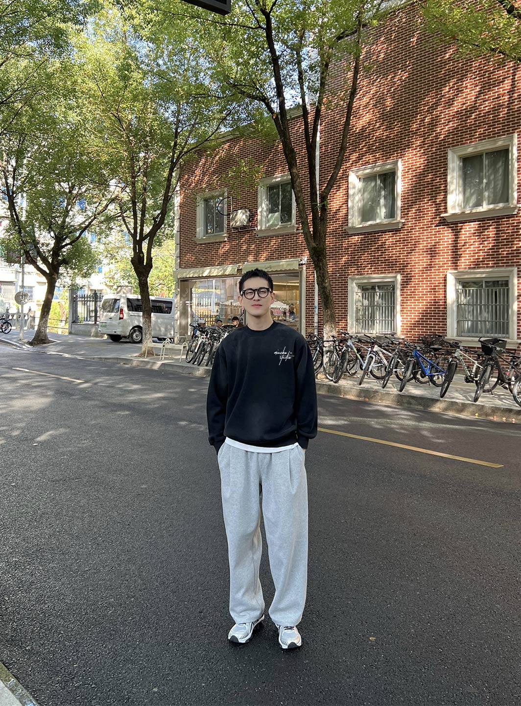 Áo sweater nam form boxy 1903 Miucho cổ tròn vải nỉ bông 350 GSM dày dặn in mix_thumbnail_2