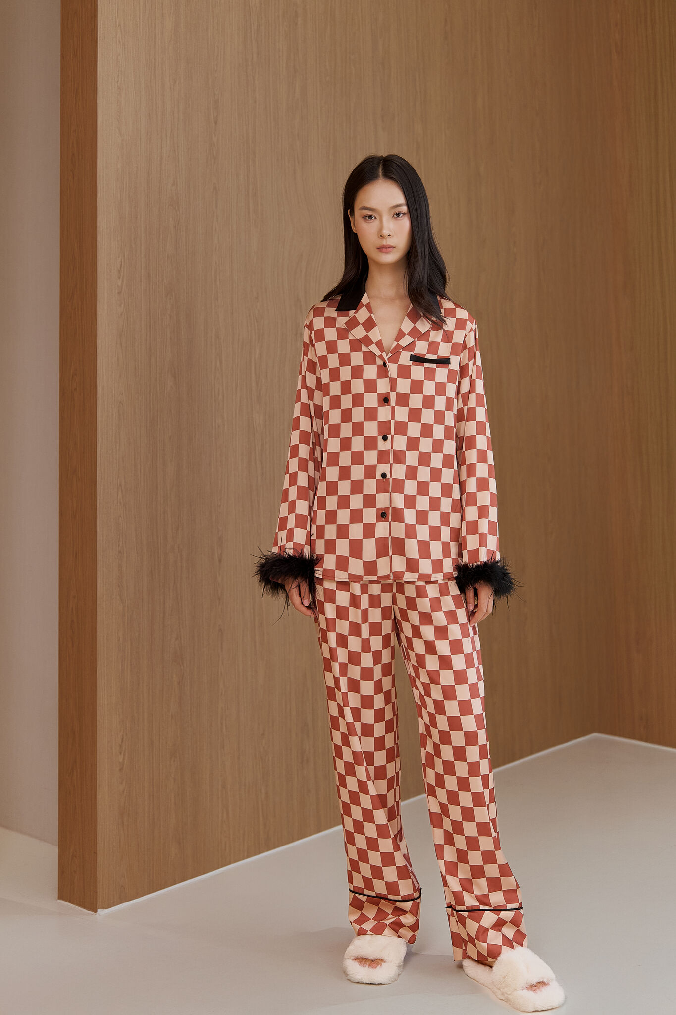 Bộ Lụa 𝑺𝒐𝒇𝒕 𝑯𝒐𝒖𝒓𝒔 áo dài tay, quần dài BN658