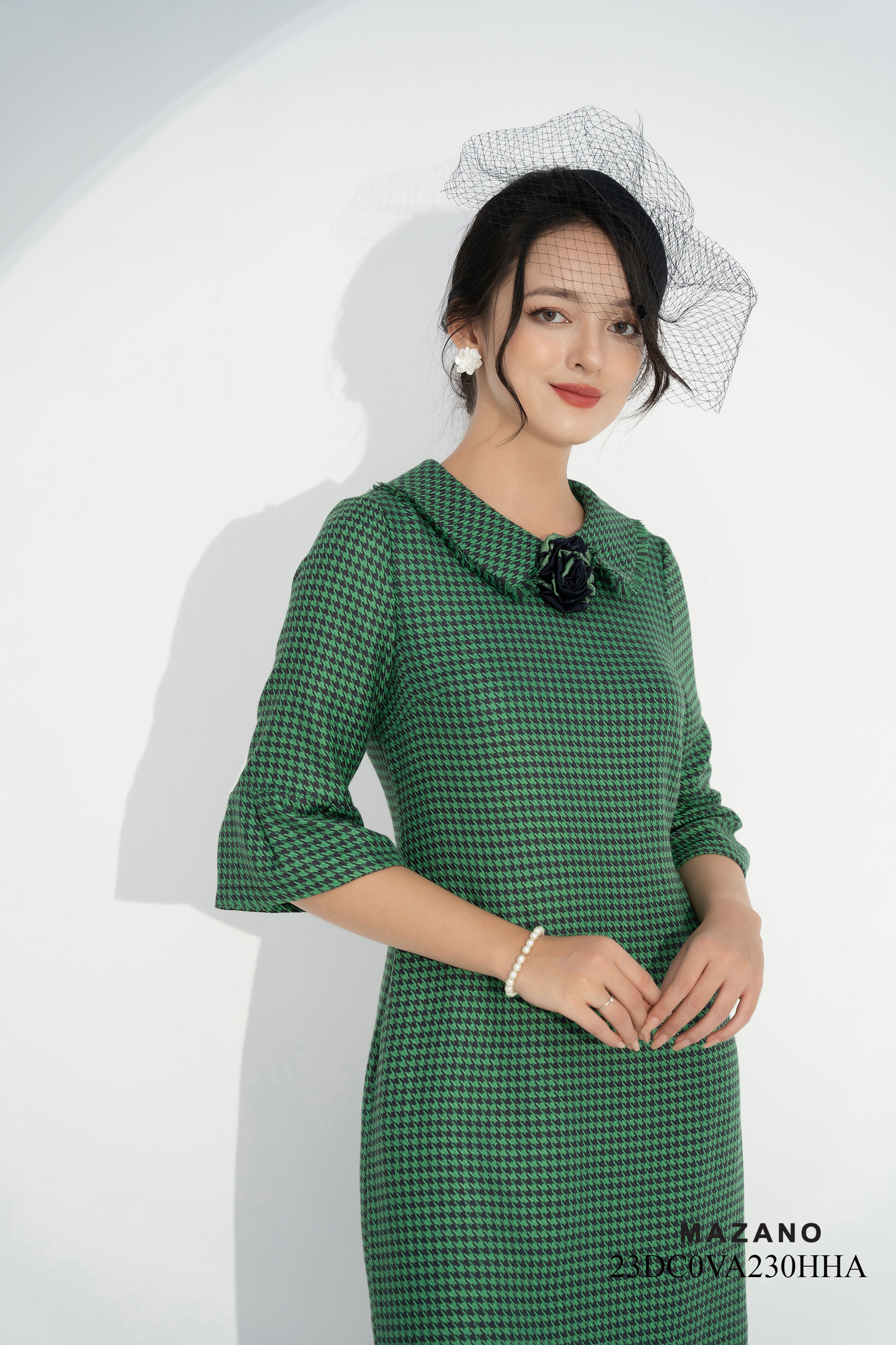 Đầm len suông xanh kẻ sọc cổ sen tay, chân rủ_thumbnail_3