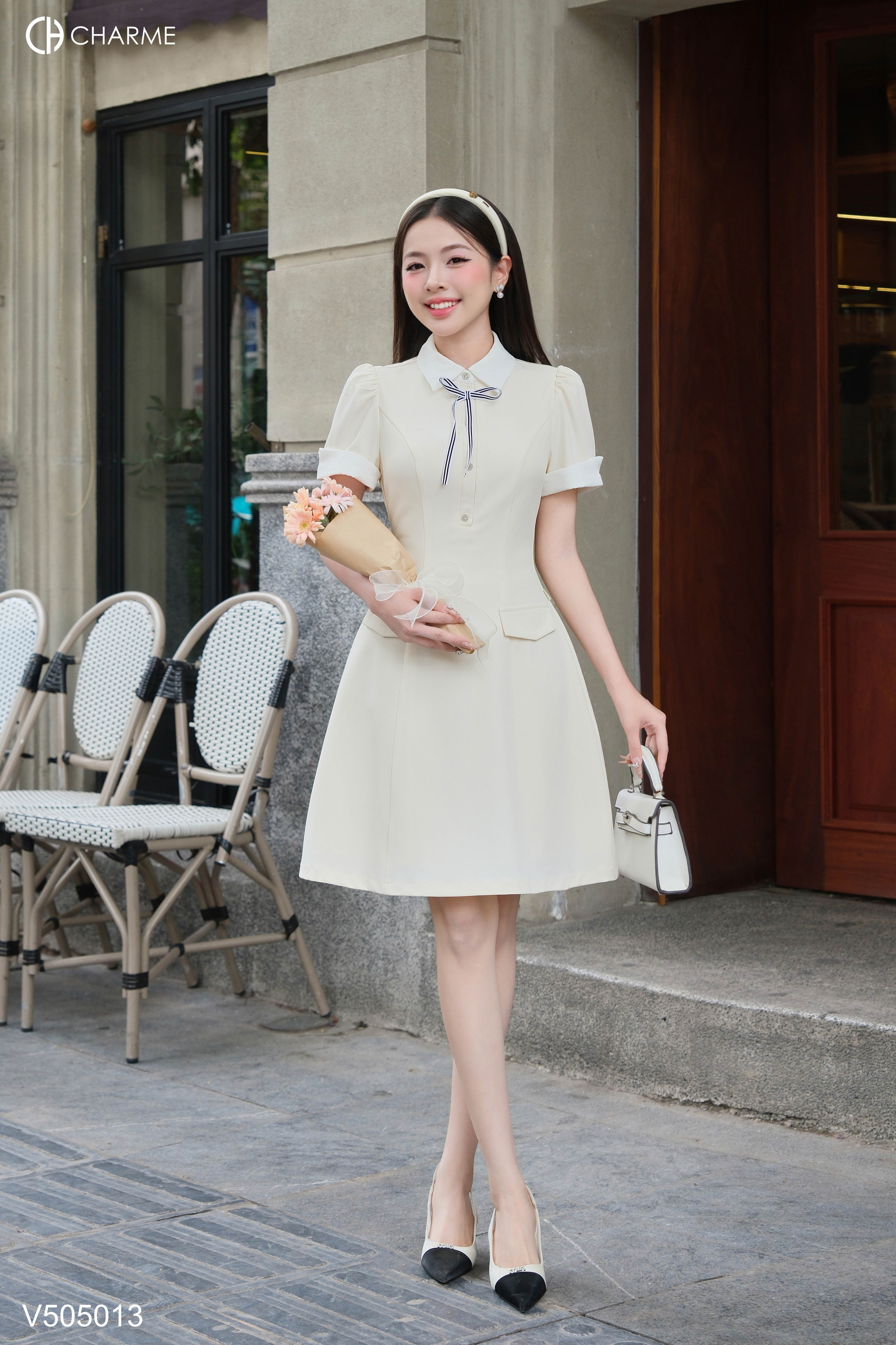 Váy dáng xòe tay phối khuy đá