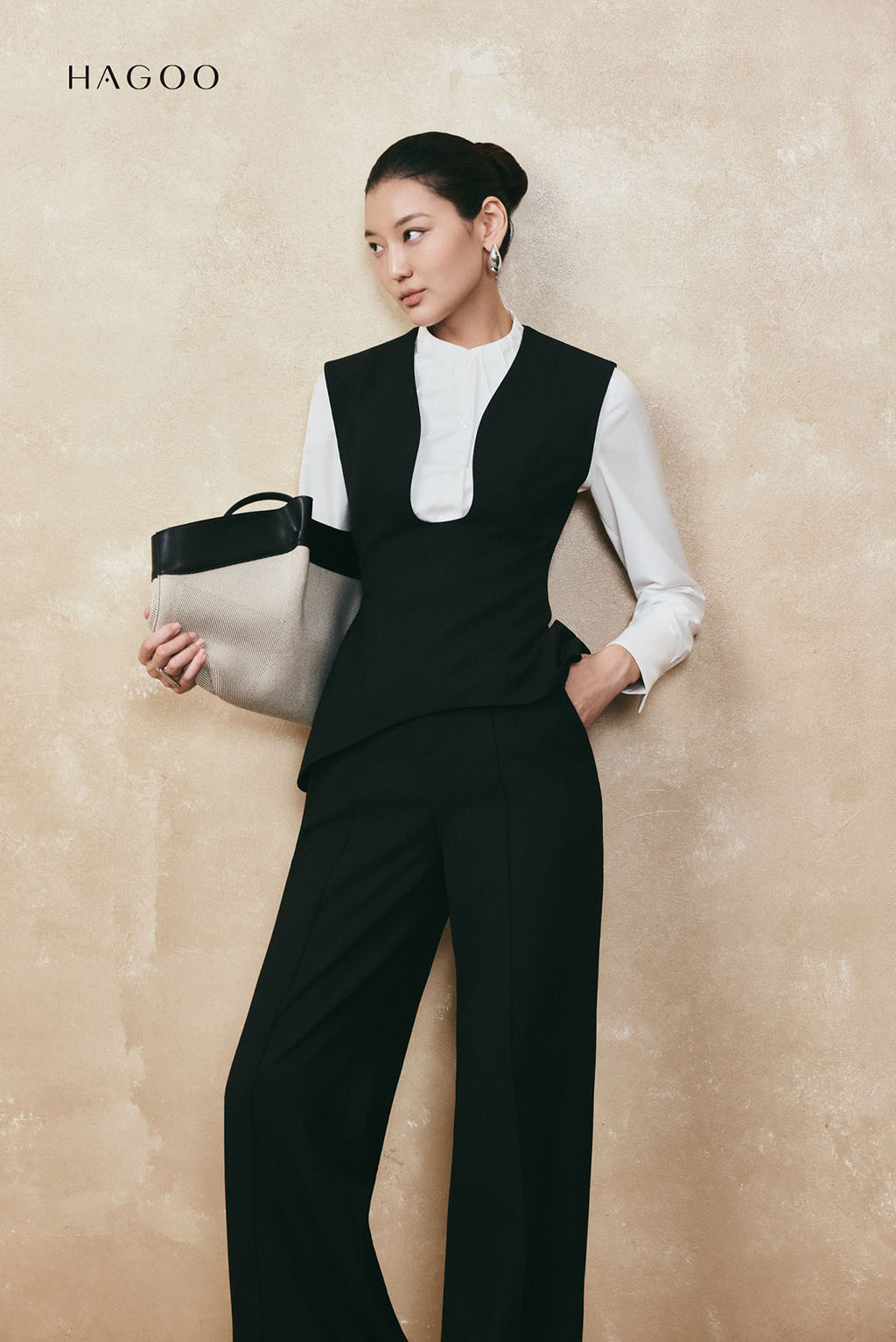 ตะเข็บแต่ละตะเข็บเย็บด้วยเทคนิคขั้นสูง จีบคมชัด รูปทรงมาตรฐานสำหรับรูปร่างทุกแบบ