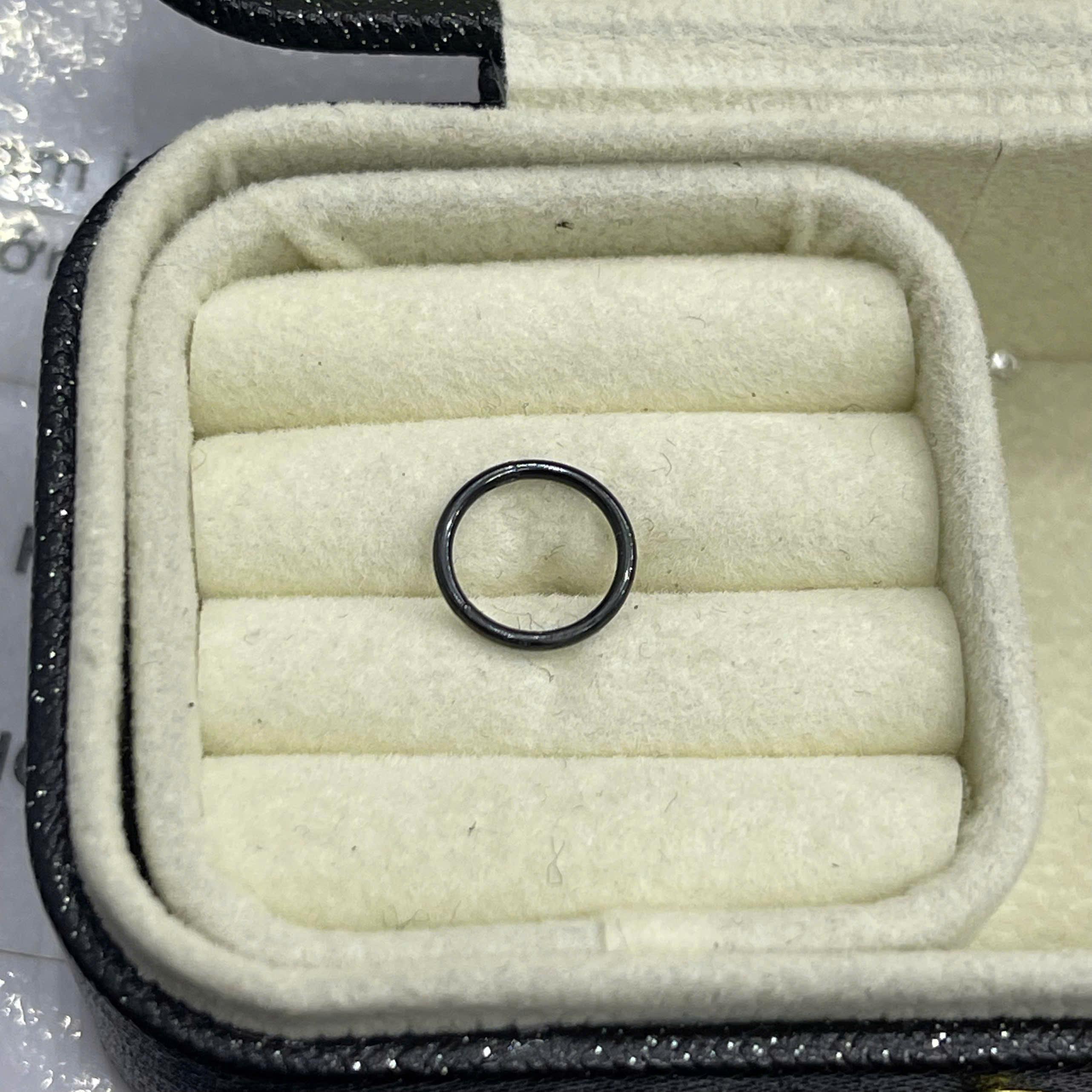 Bật khớp đen 8mm dày 1.