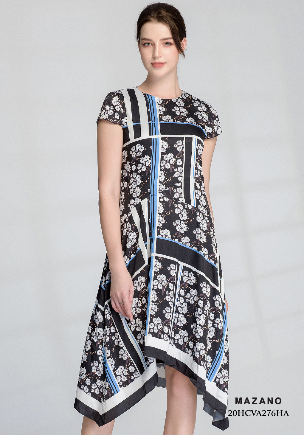 Đầm đen suông họa tiết Mullet_thumbnail_4