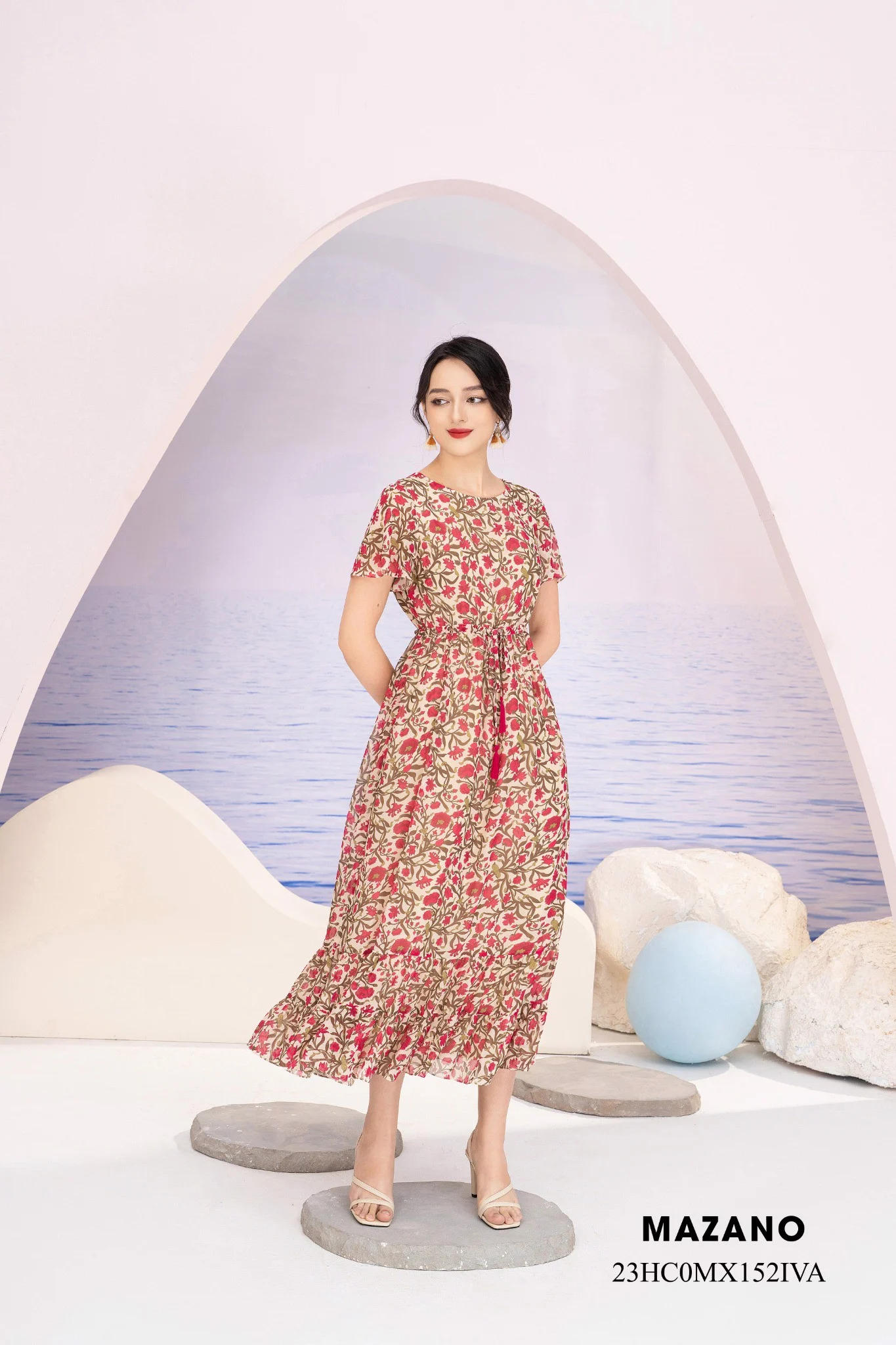 Đầm Maxi vải voan rút dây Họa tiết in hoa Cổ tròn Tay ngắn Dài đến mắt cá chân_thumbnail_2