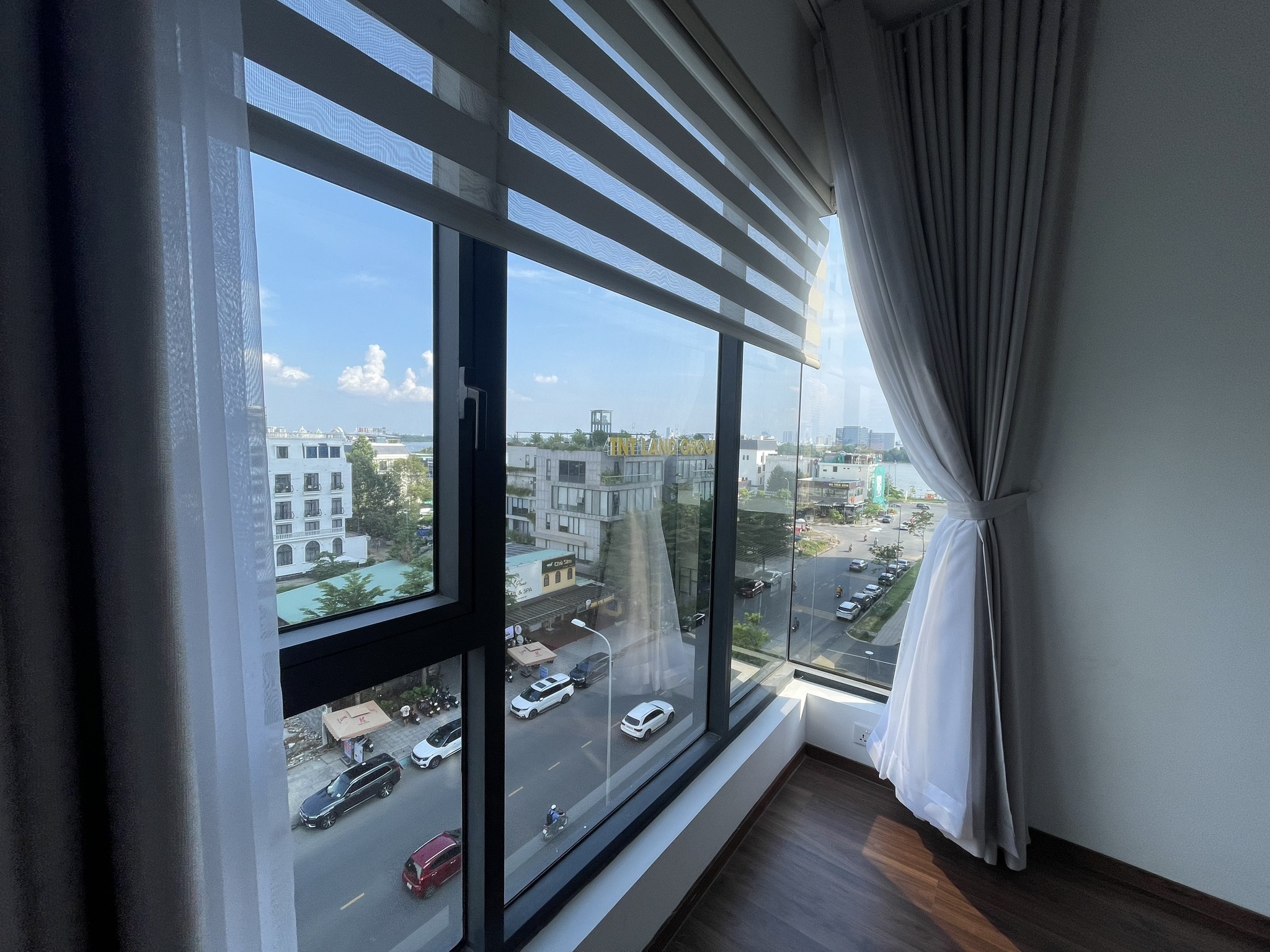 Cho thuê căn hộ 3 phòng ngủ, view sông trực diện, hướng mát cả ngày_thumbnail_9